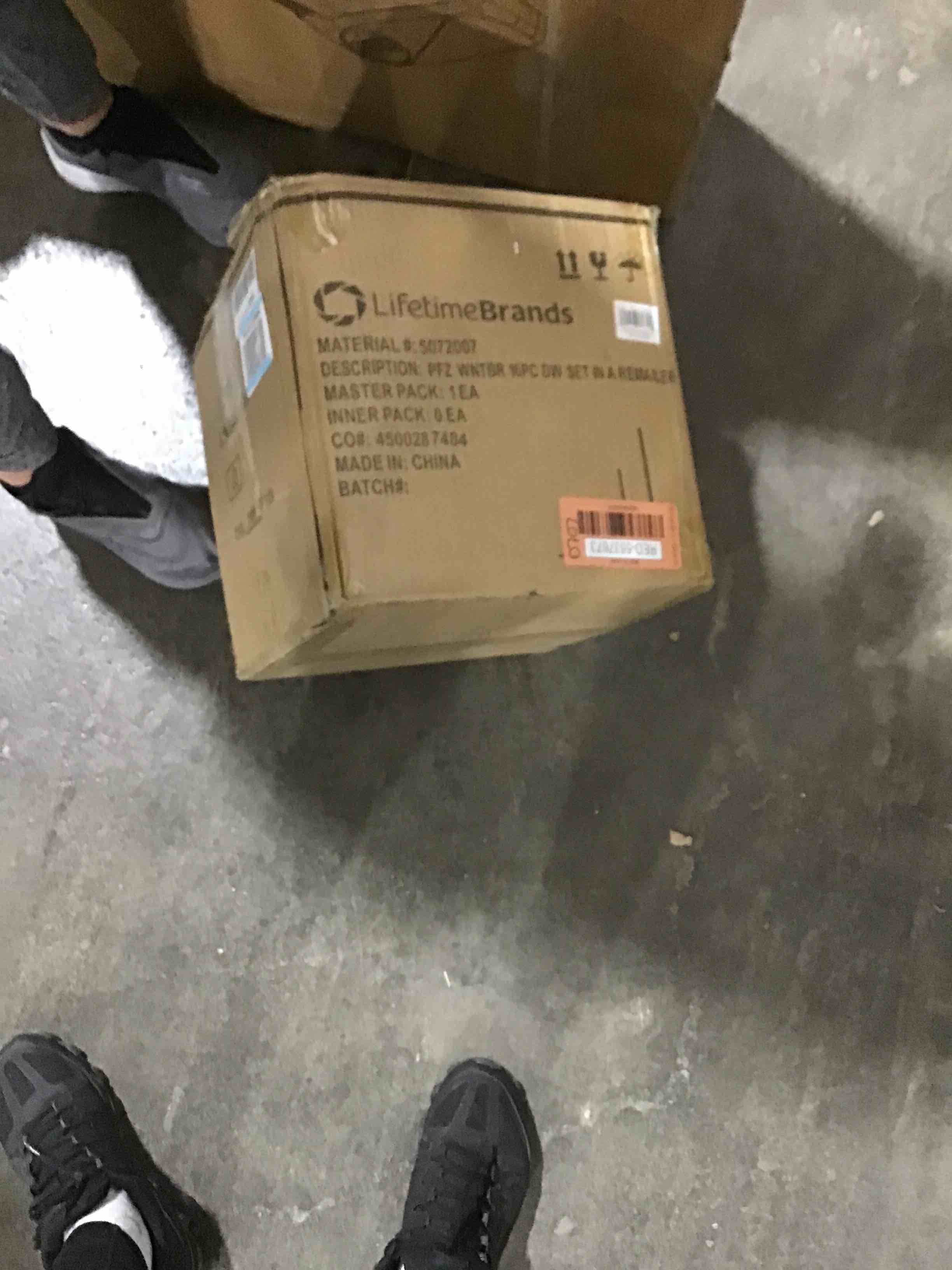 https://s3.amazonaws.com/lotting-images-prod/bidfta/RED5537673_1706200296128.jpeg
