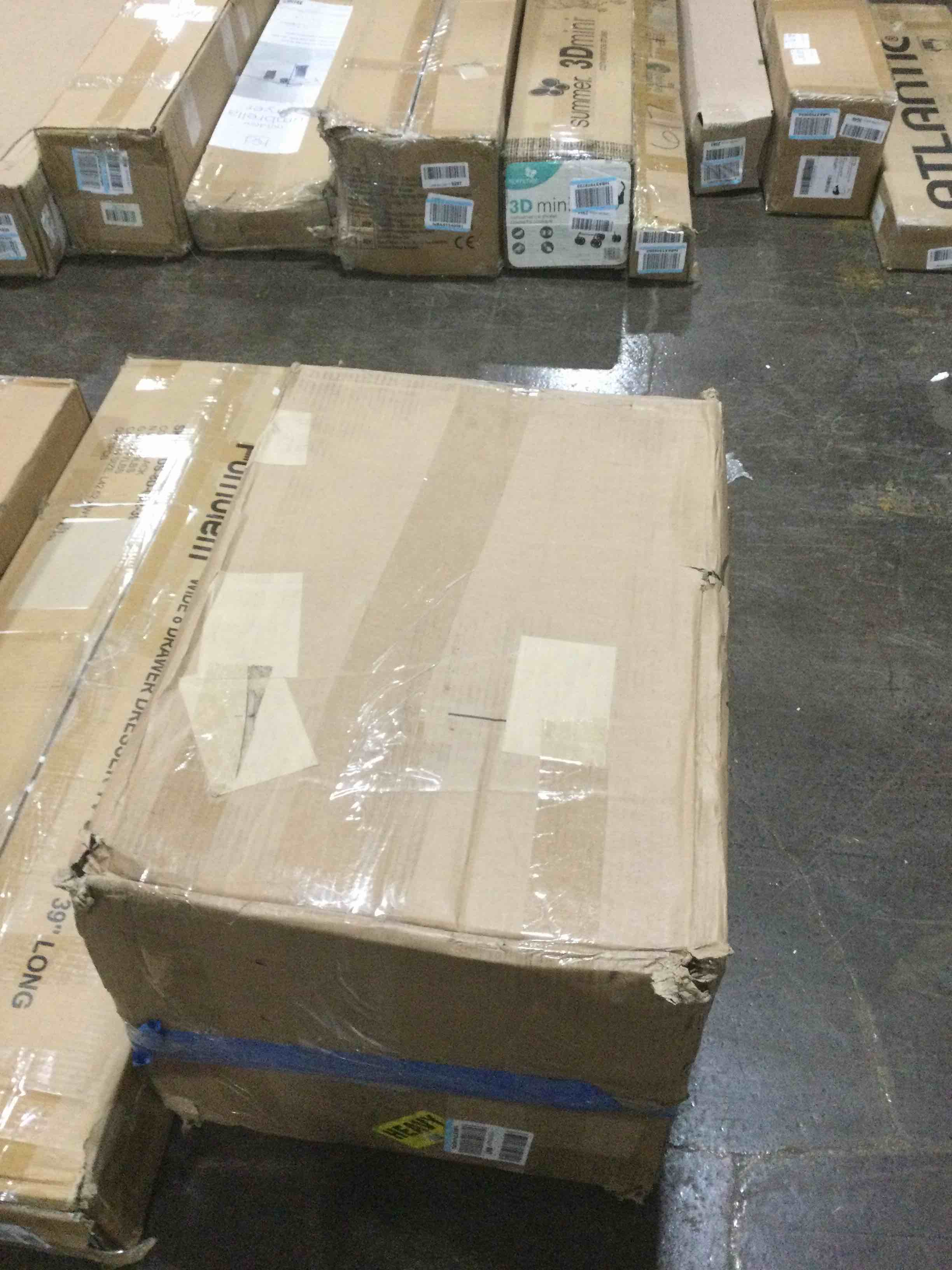 https://s3.amazonaws.com/lotting-images-prod/bidfta/RED5538252_1706716519556.jpeg