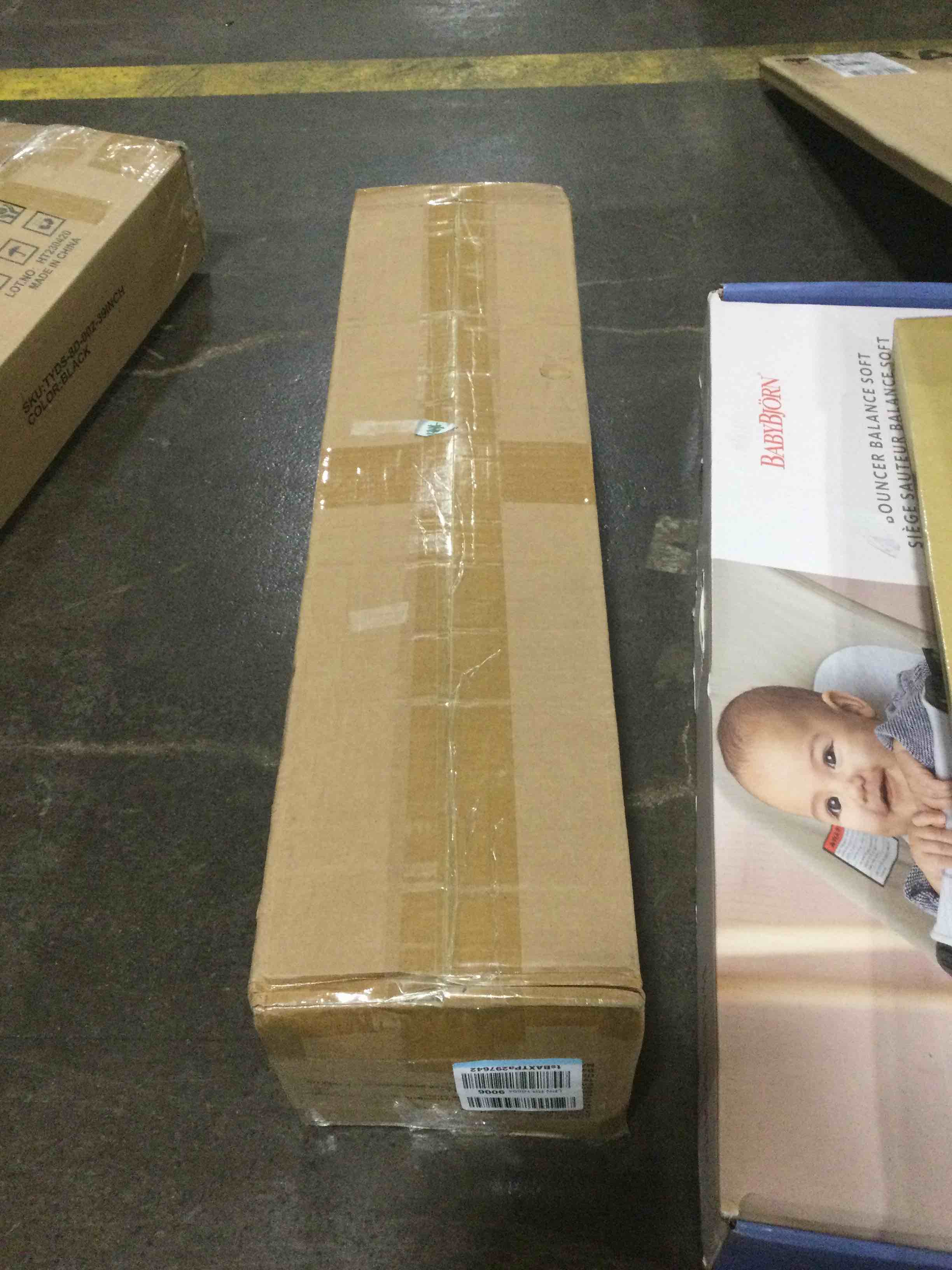 https://s3.amazonaws.com/lotting-images-prod/bidfta/RED5538255_1706716675534.jpeg