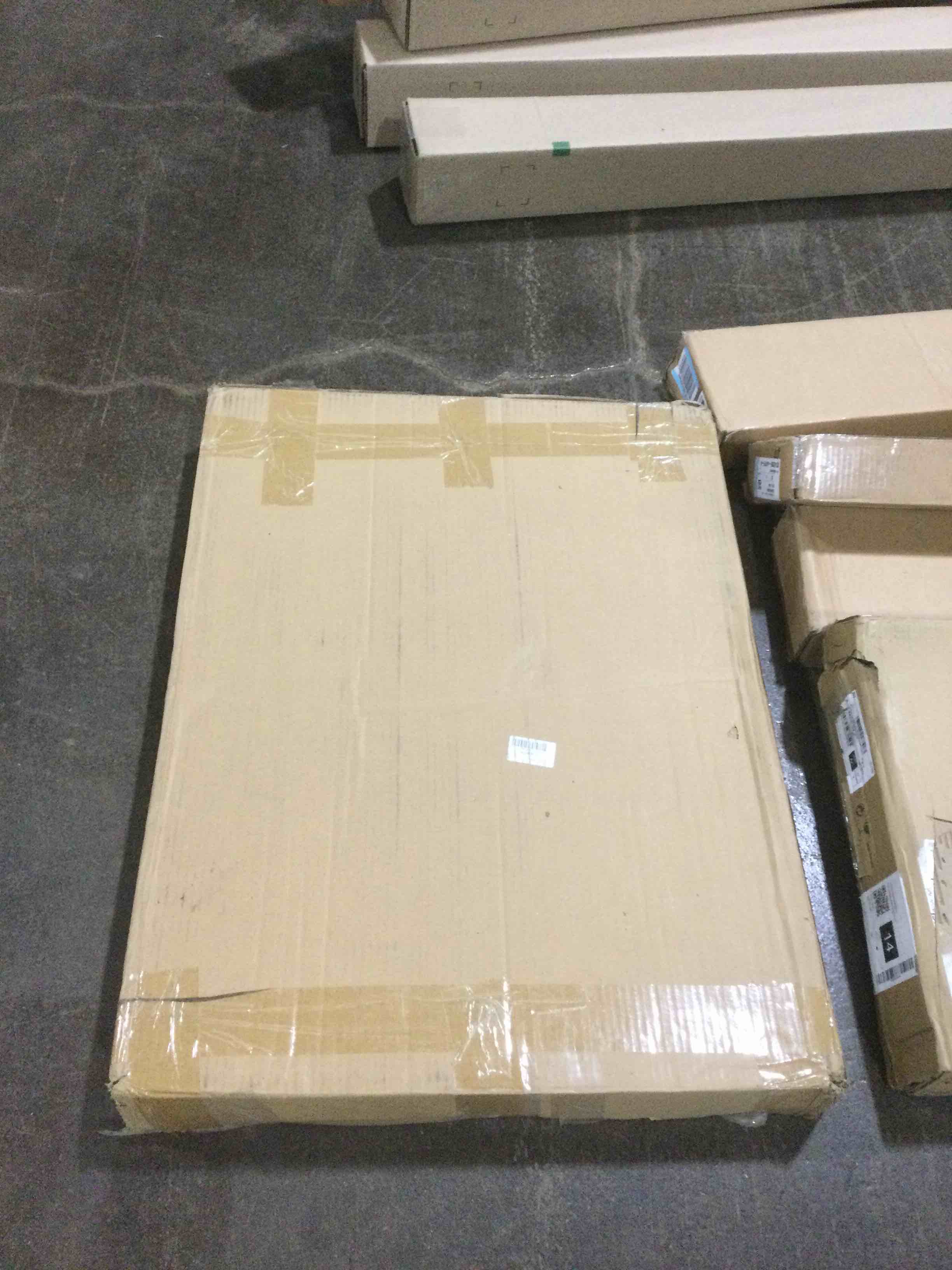 https://s3.amazonaws.com/lotting-images-prod/bidfta/RED5538282_1706718707337.jpeg