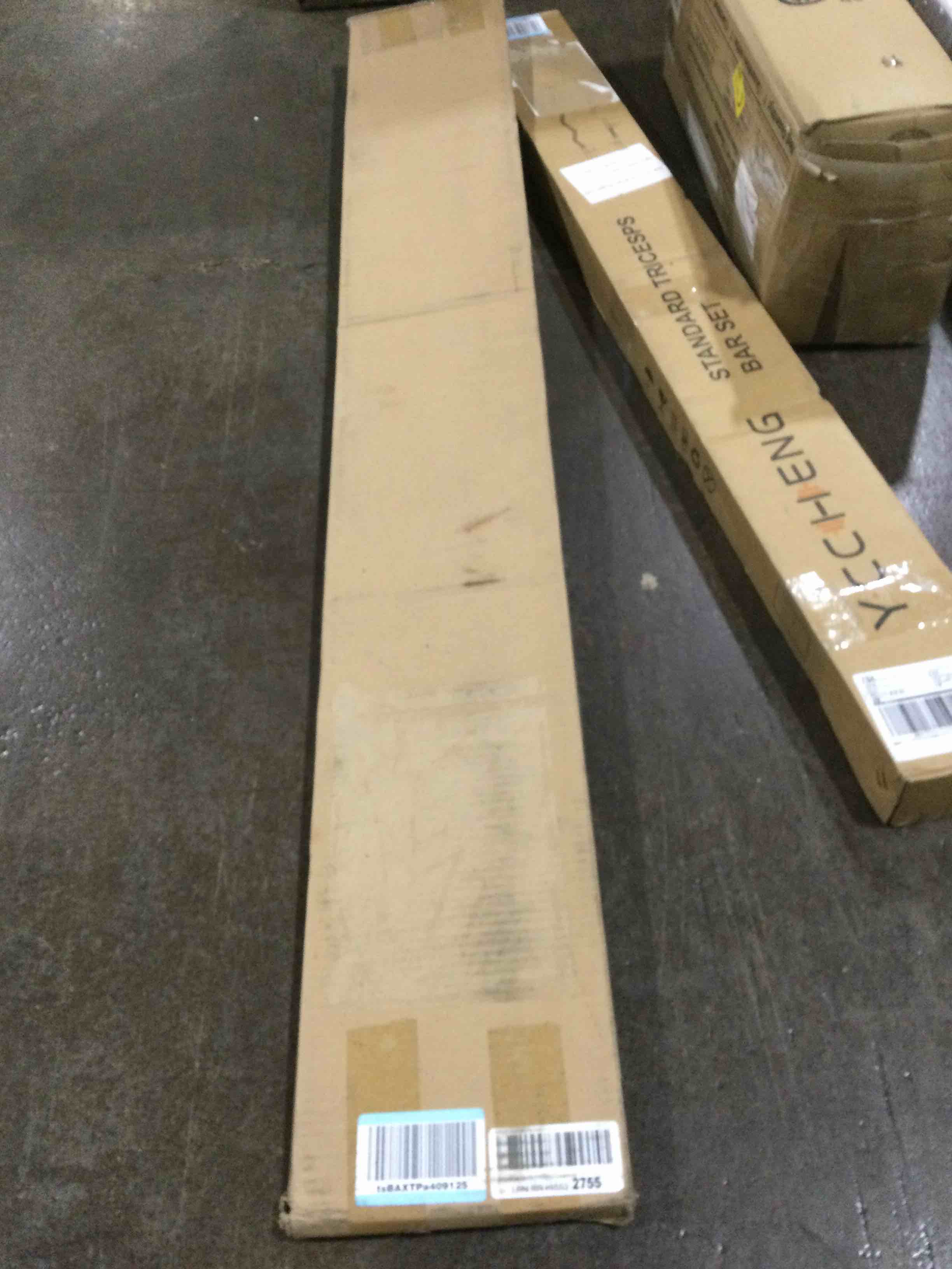 https://s3.amazonaws.com/lotting-images-prod/bidfta/RED5539348_1705680237155.jpeg