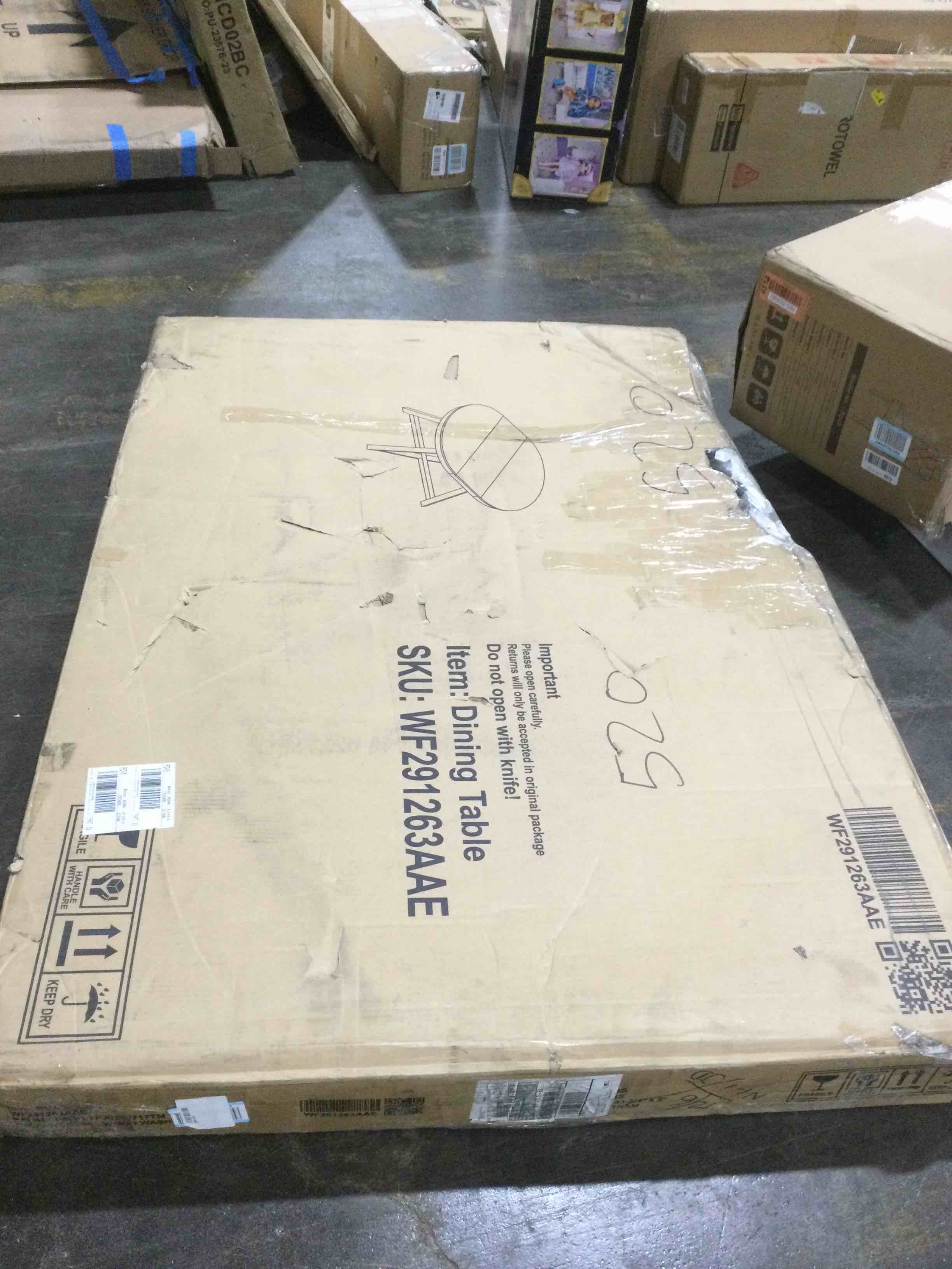 https://s3.amazonaws.com/lotting-images-prod/bidfta/RED5539391_1705683144225.jpeg