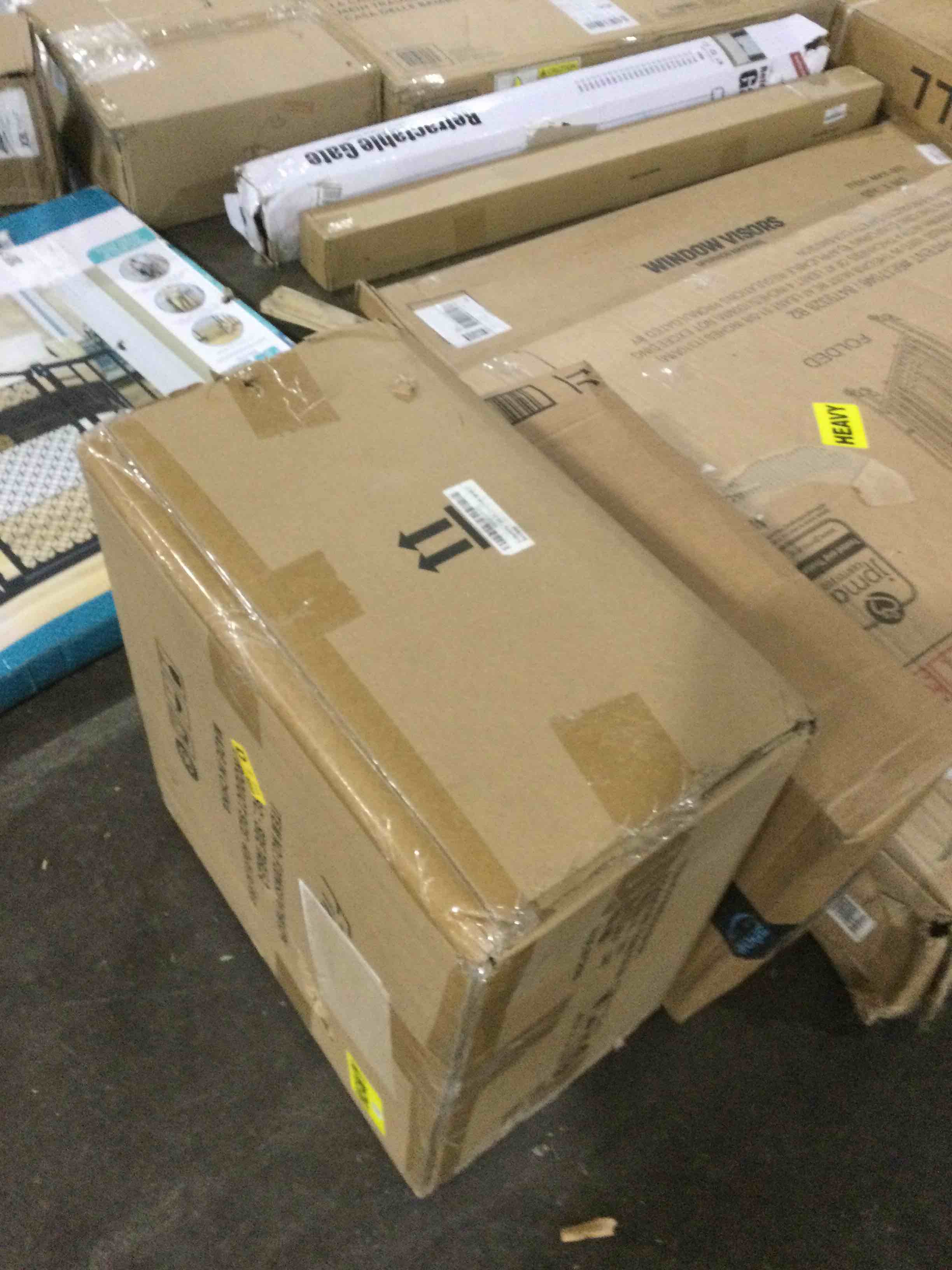 https://s3.amazonaws.com/lotting-images-prod/bidfta/RED5539395_1705689209825.jpeg
