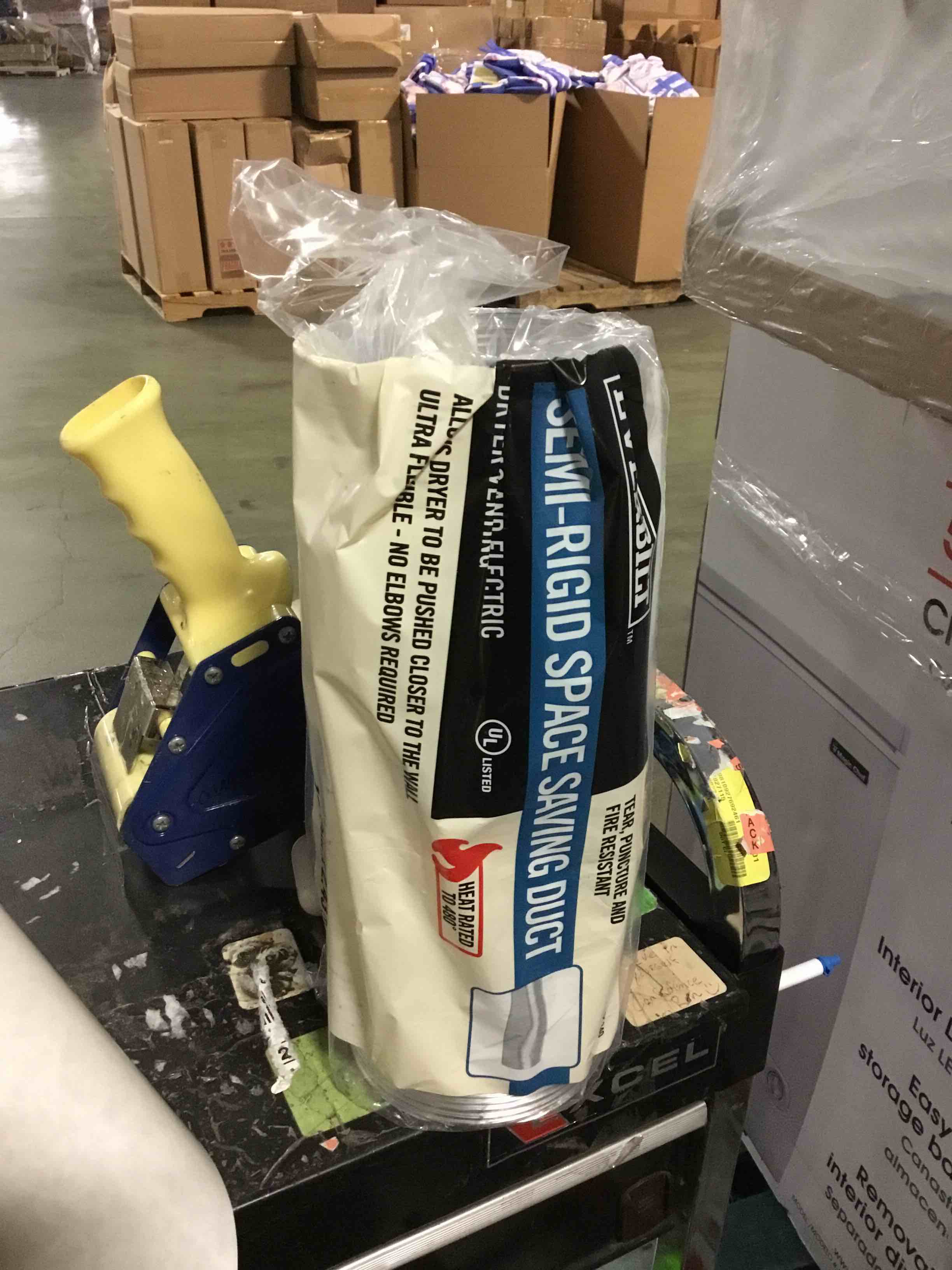 https://s3.amazonaws.com/lotting-images-prod/bidfta/RED5540293_1698927305863.jpeg