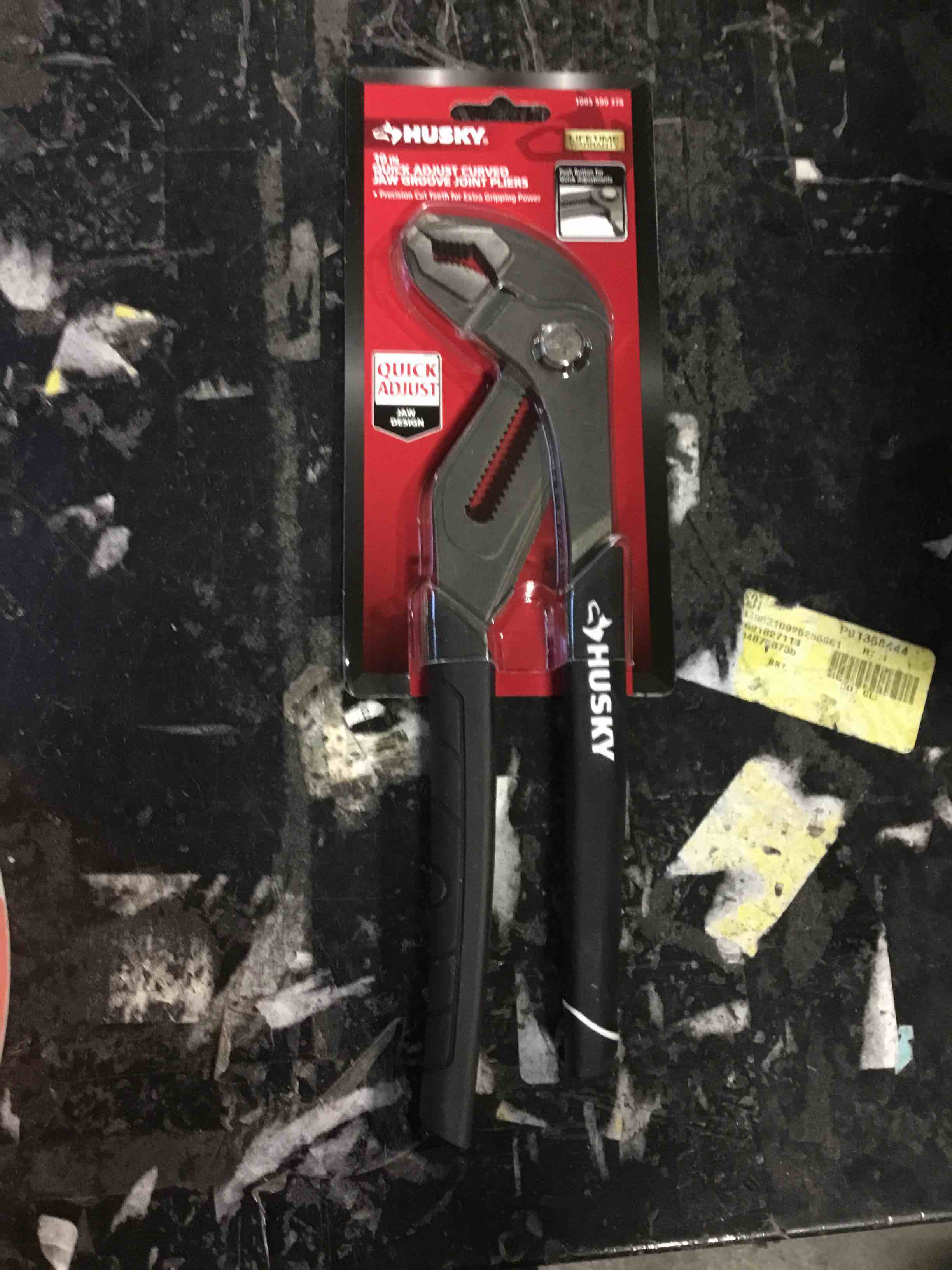 https://s3.amazonaws.com/lotting-images-prod/bidfta/RED5540318_1698928311292.jpeg