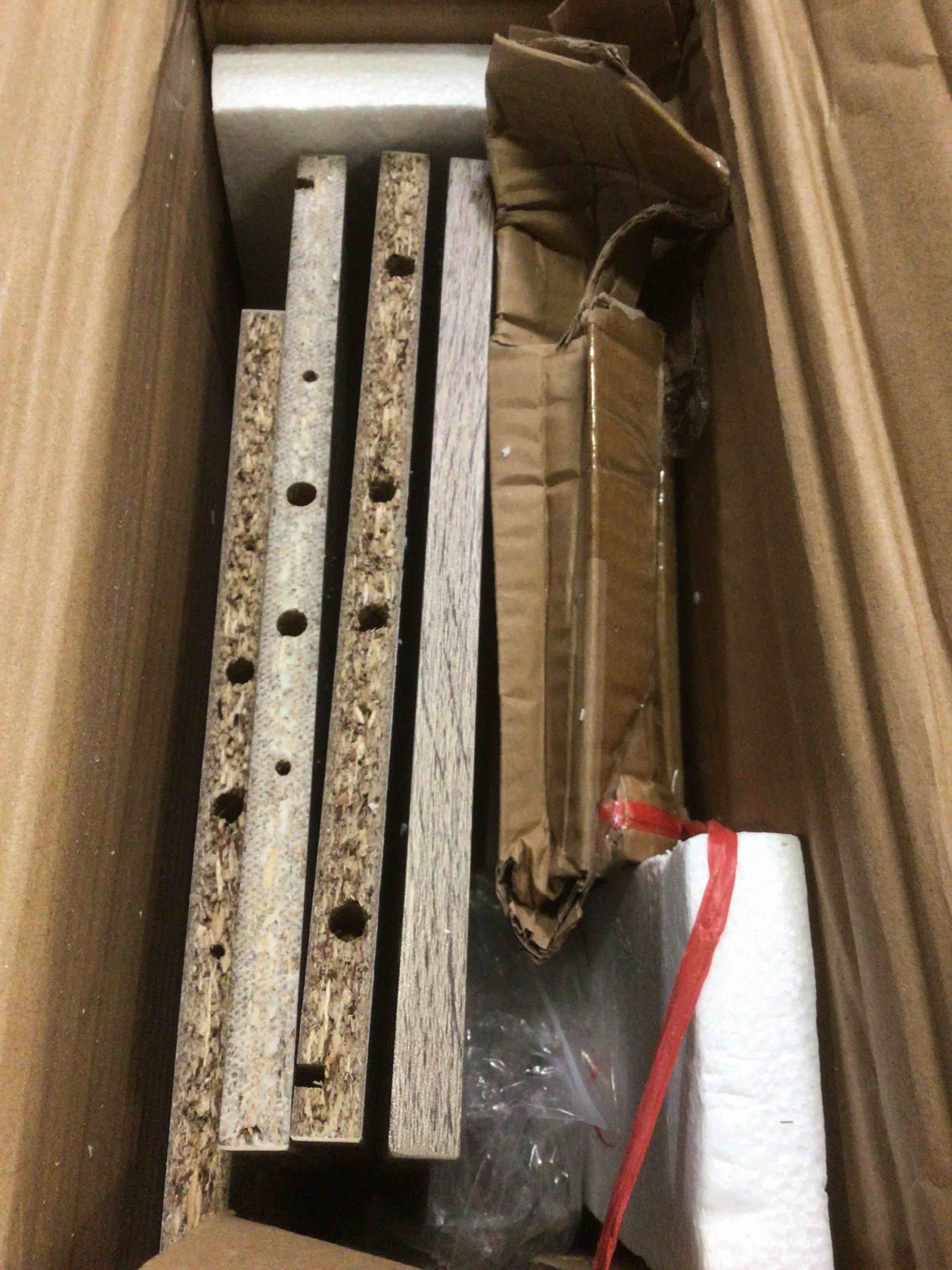 https://s3.amazonaws.com/lotting-images-prod/bidfta/RED5542068_1699297562301.jpeg
