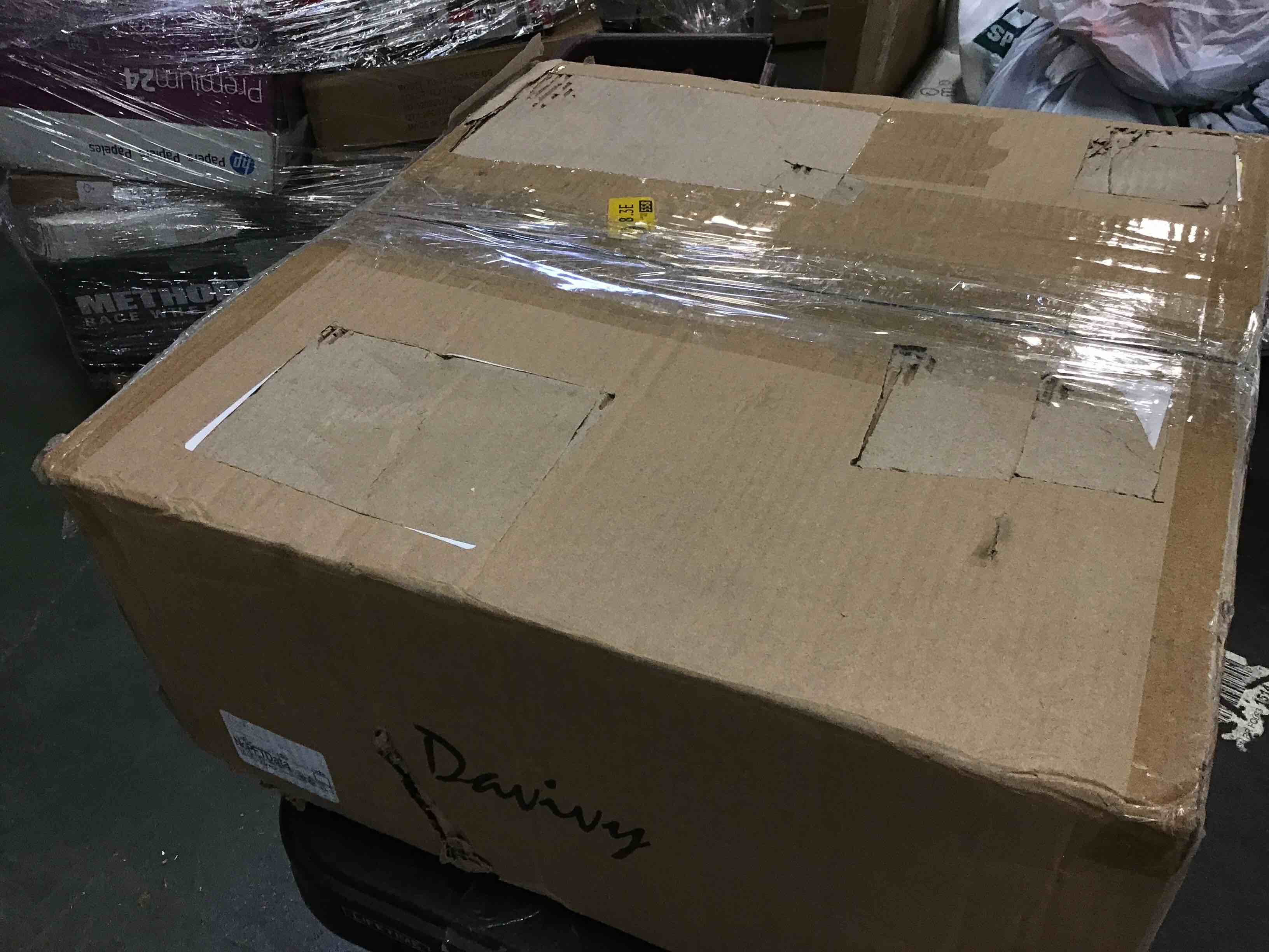 https://s3.amazonaws.com/lotting-images-prod/bidfta/RED5542085_1699300109890.jpeg