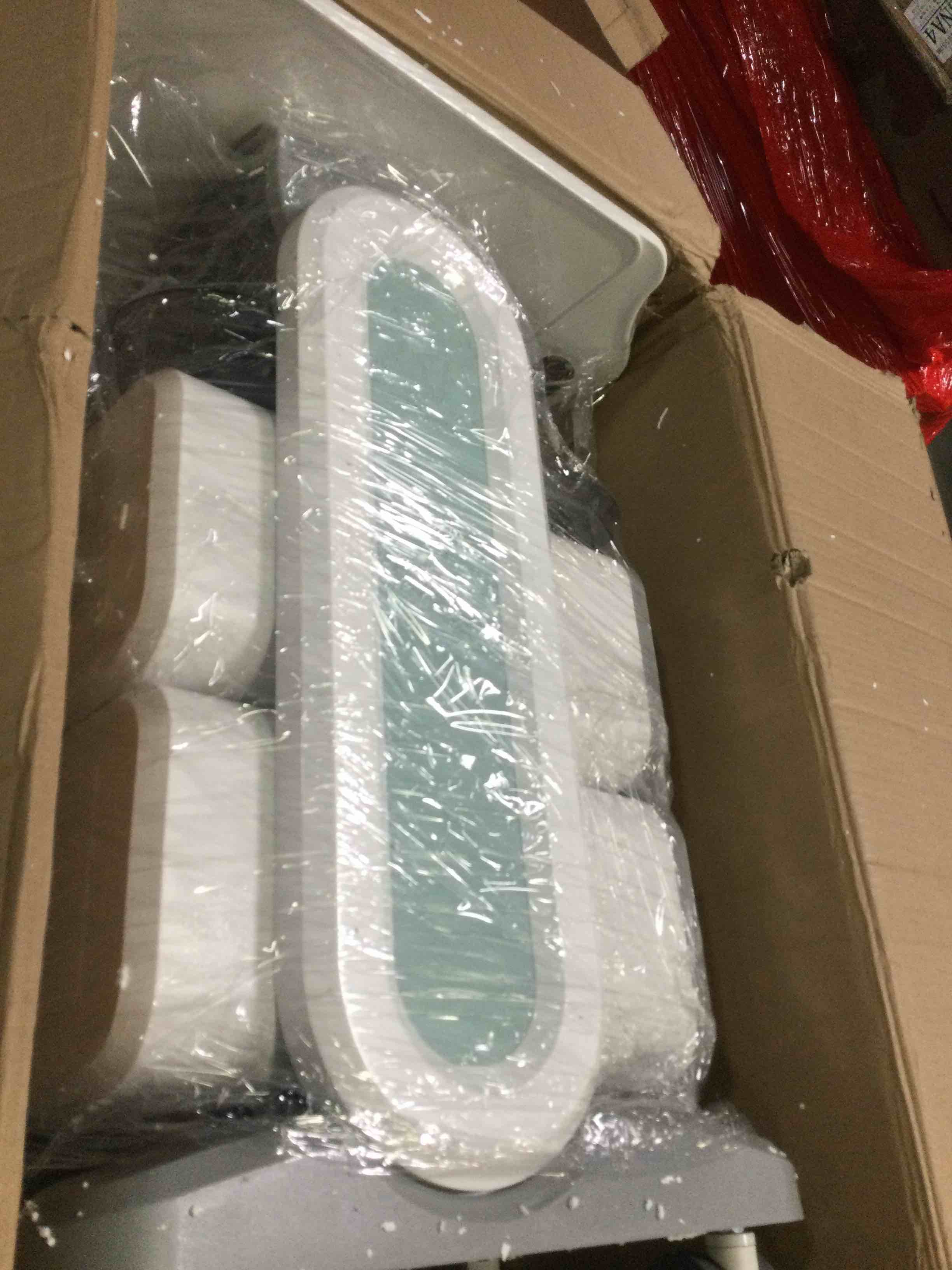 https://s3.amazonaws.com/lotting-images-prod/bidfta/RED5542362_1699468014272.jpeg