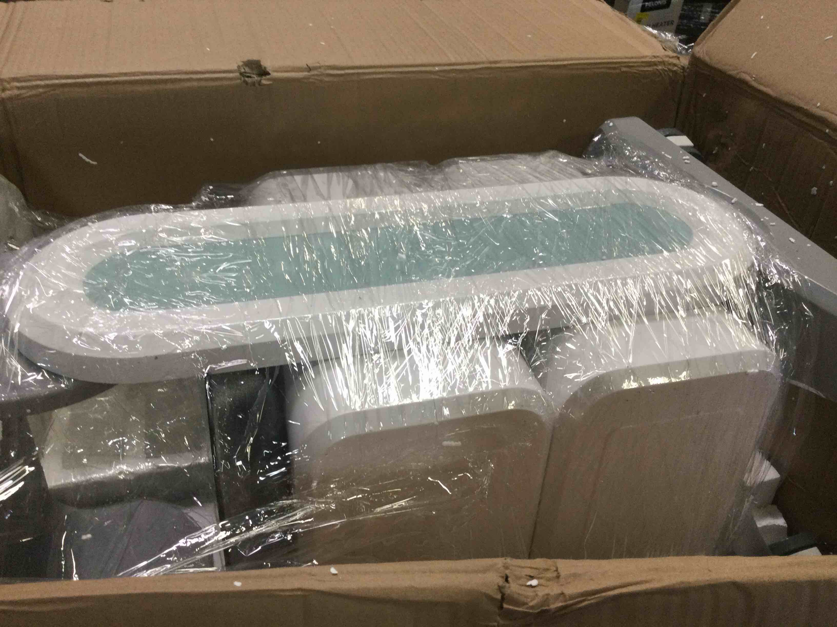https://s3.amazonaws.com/lotting-images-prod/bidfta/RED5542362_1699468023917.jpeg