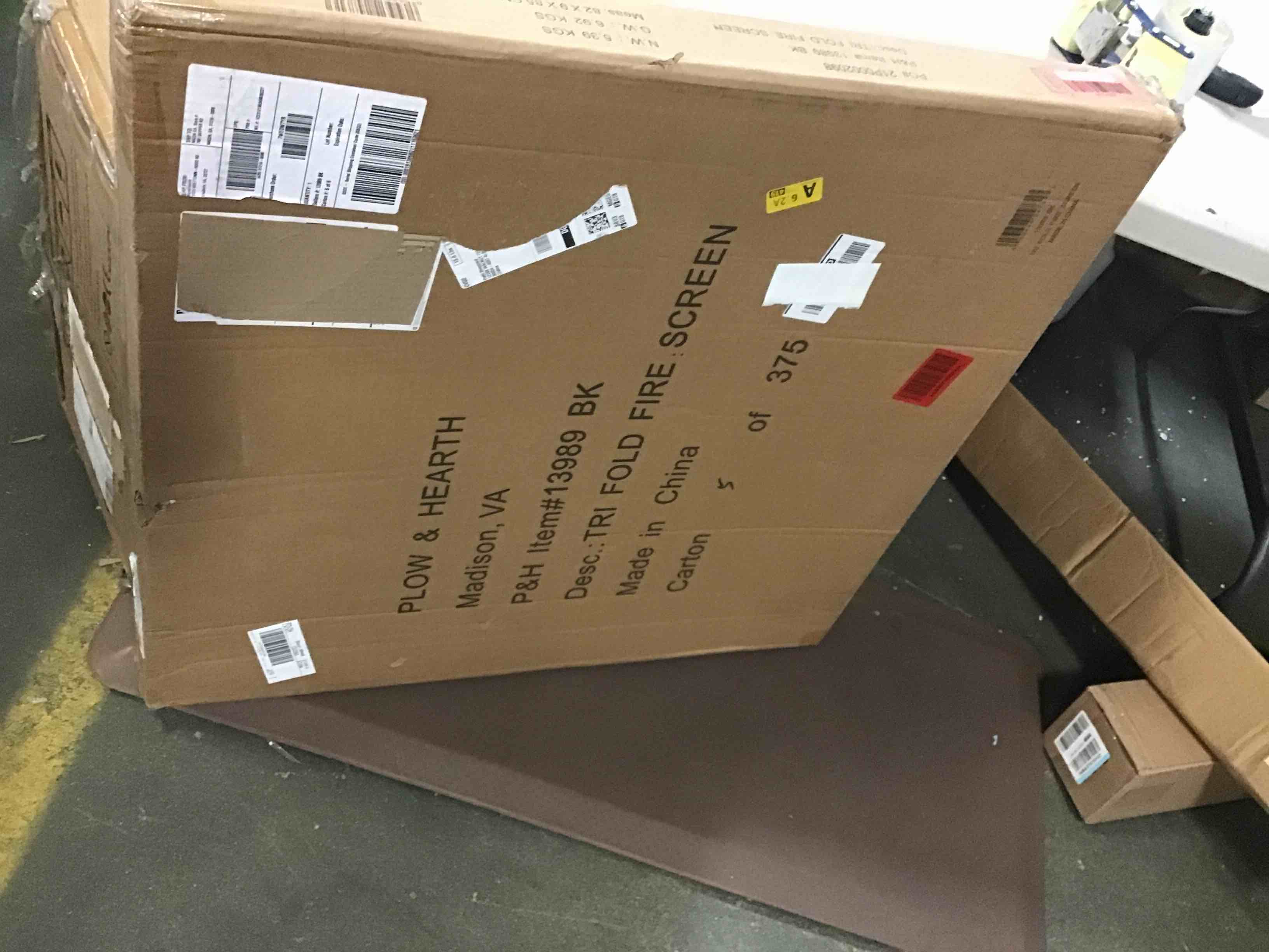 https://s3.amazonaws.com/lotting-images-prod/bidfta/RED5542584_1699561709658.jpeg