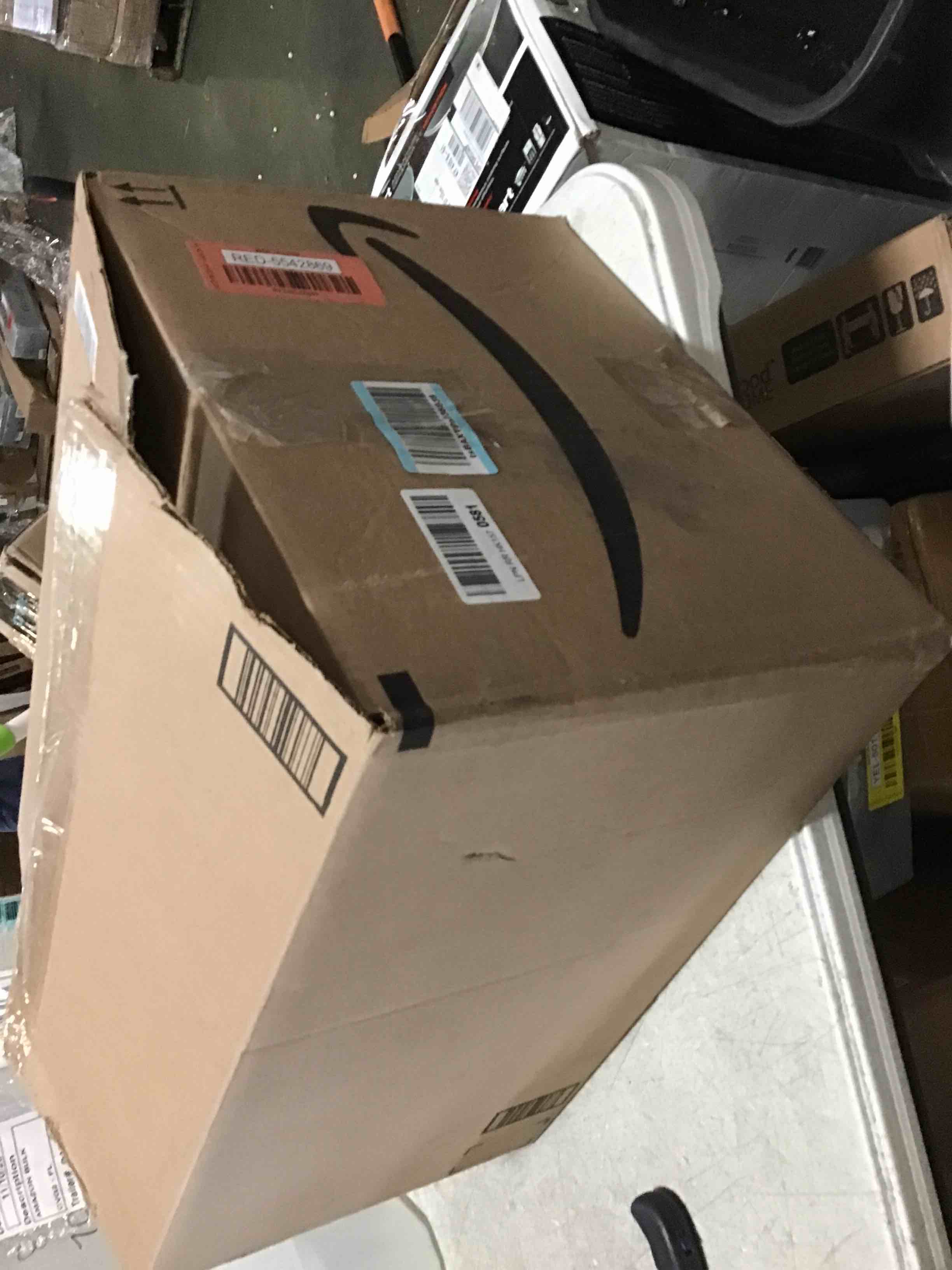 https://s3.amazonaws.com/lotting-images-prod/bidfta/RED5542869_1699886641761.jpeg
