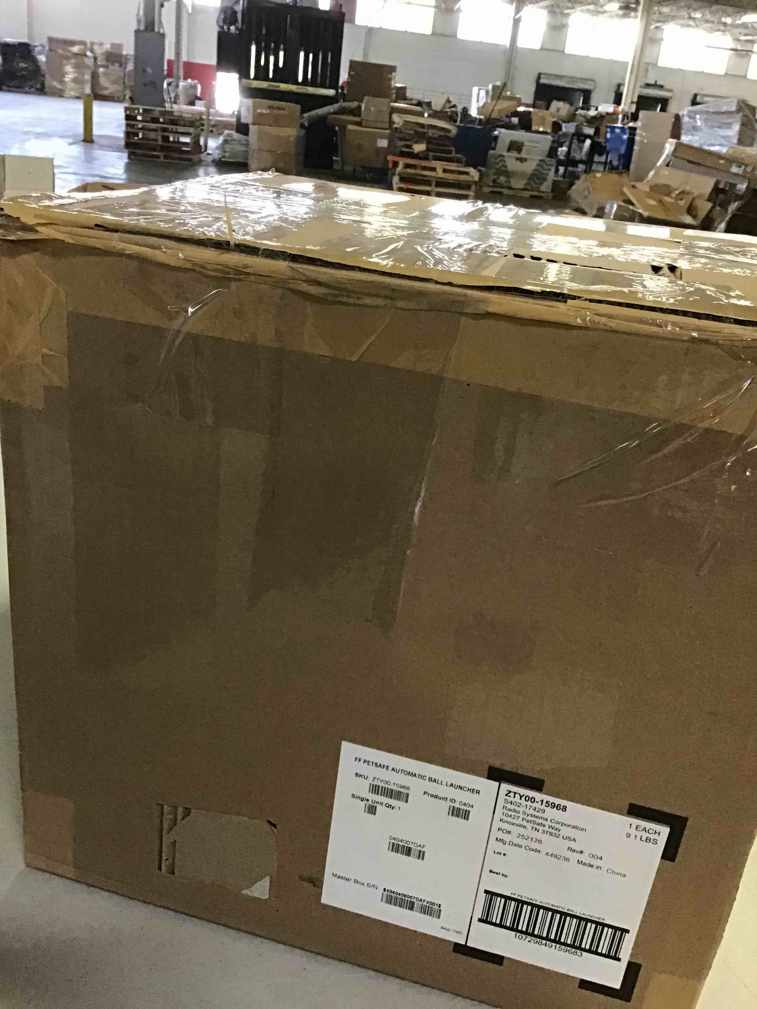 https://s3.amazonaws.com/lotting-images-prod/bidfta/RED5542959_1698939671542.jpeg