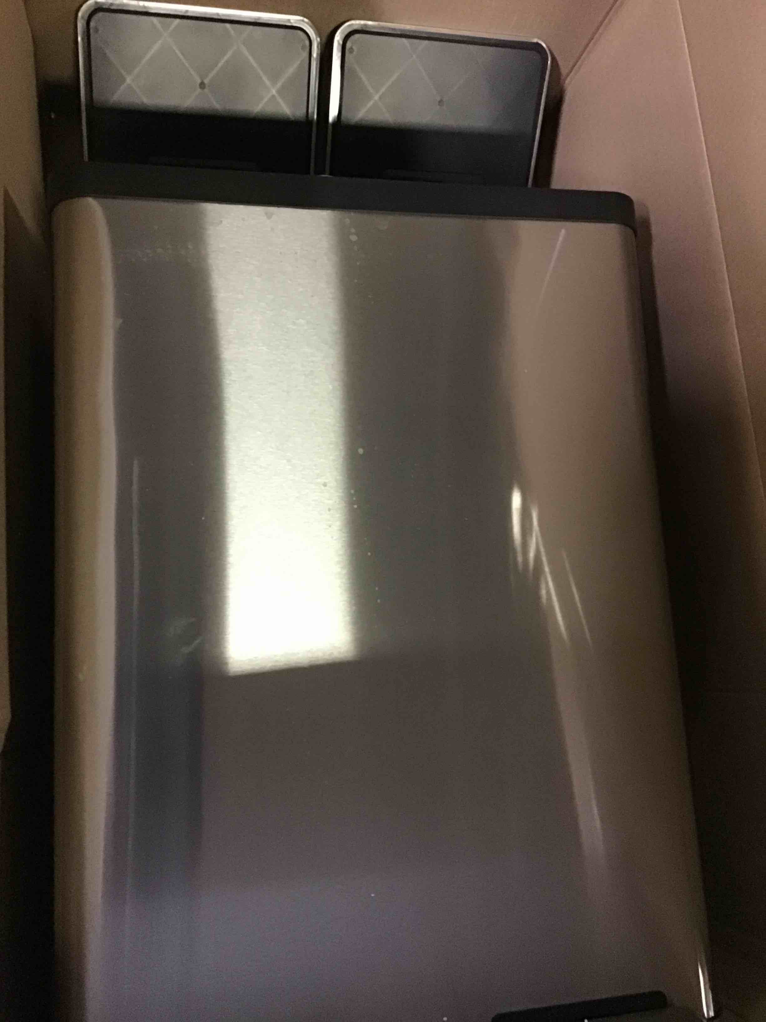 https://s3.amazonaws.com/lotting-images-prod/bidfta/RED5543157_1699031405680.jpeg