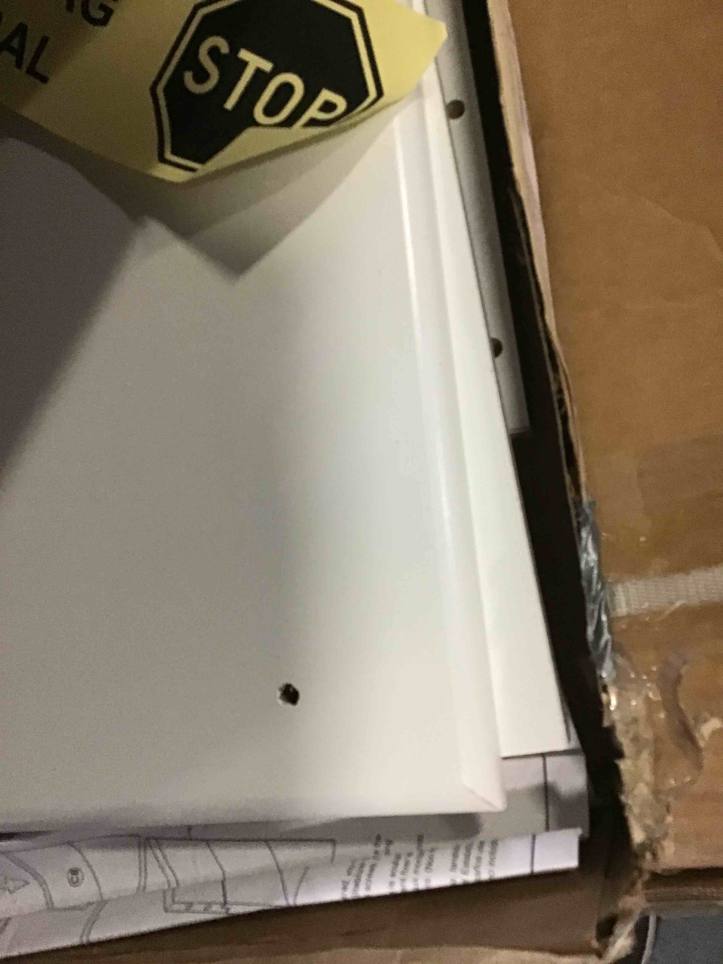 https://s3.amazonaws.com/lotting-images-prod/bidfta/RED5543263_1699288643635.jpeg