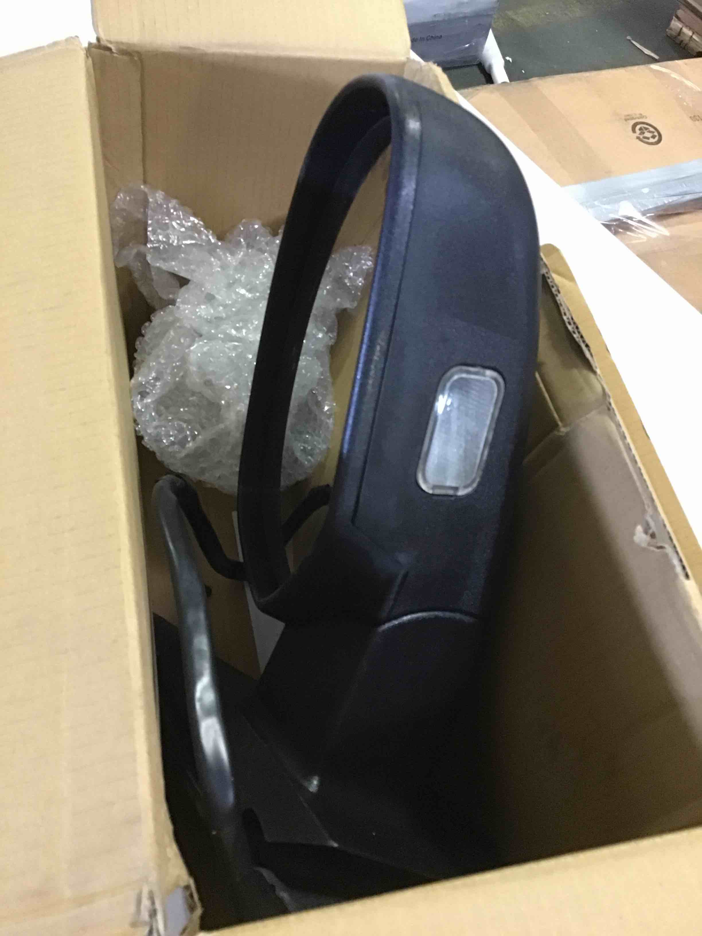 https://s3.amazonaws.com/lotting-images-prod/bidfta/RED5543264_1699288882380.jpeg
