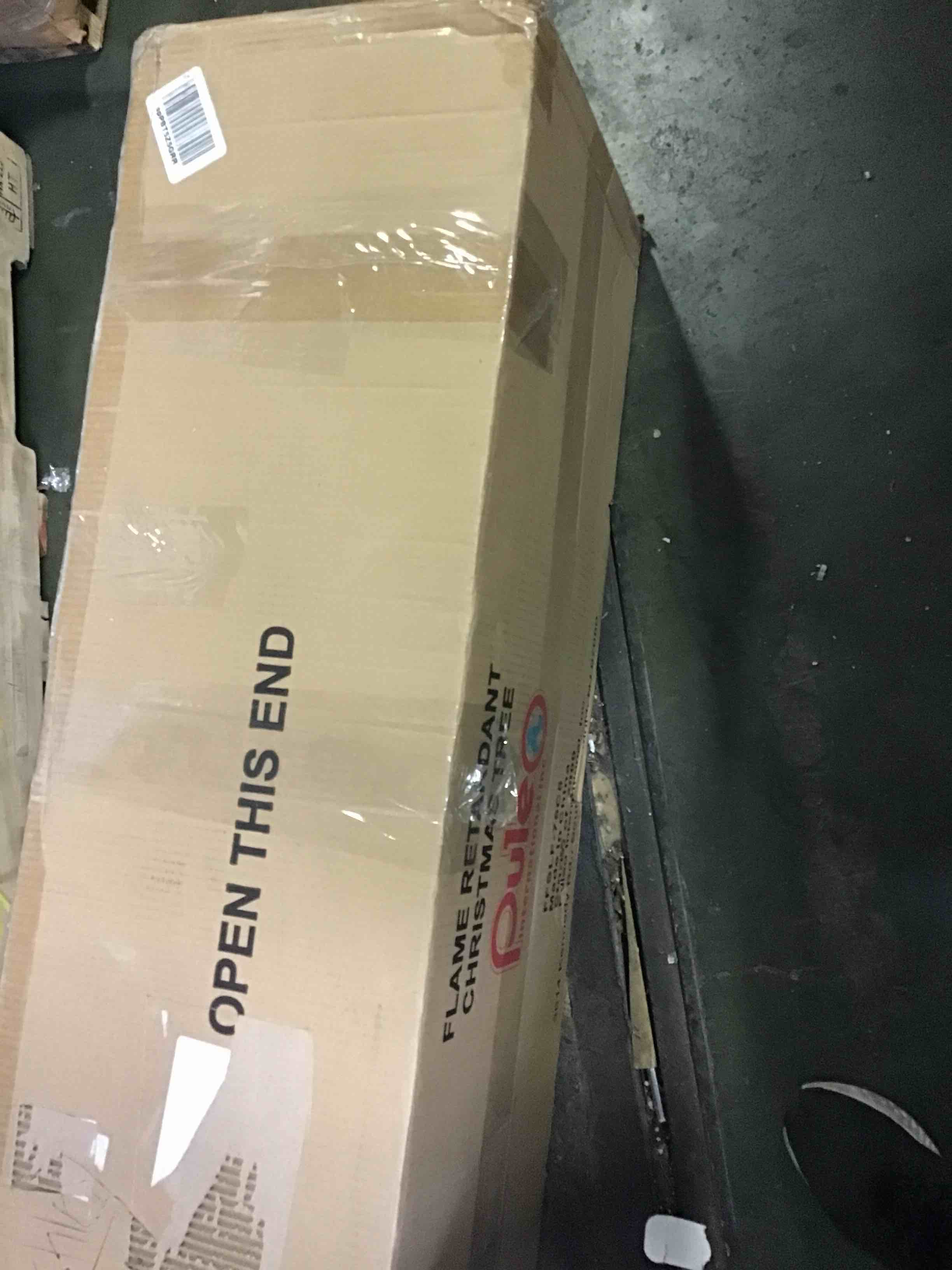 https://s3.amazonaws.com/lotting-images-prod/bidfta/RED5543562_1699461434480.jpeg
