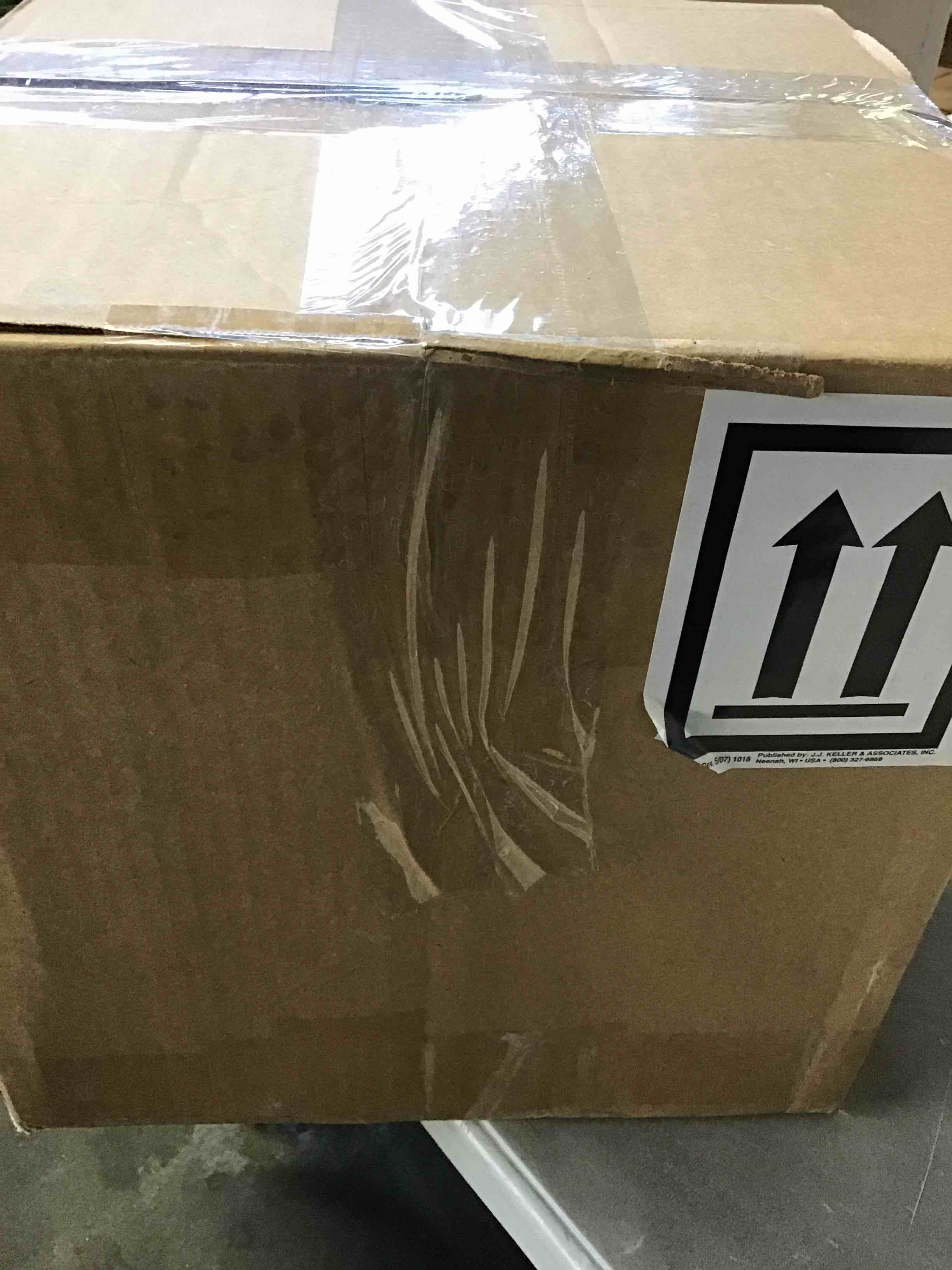 https://s3.amazonaws.com/lotting-images-prod/bidfta/RED5544758_1699042667334.jpeg