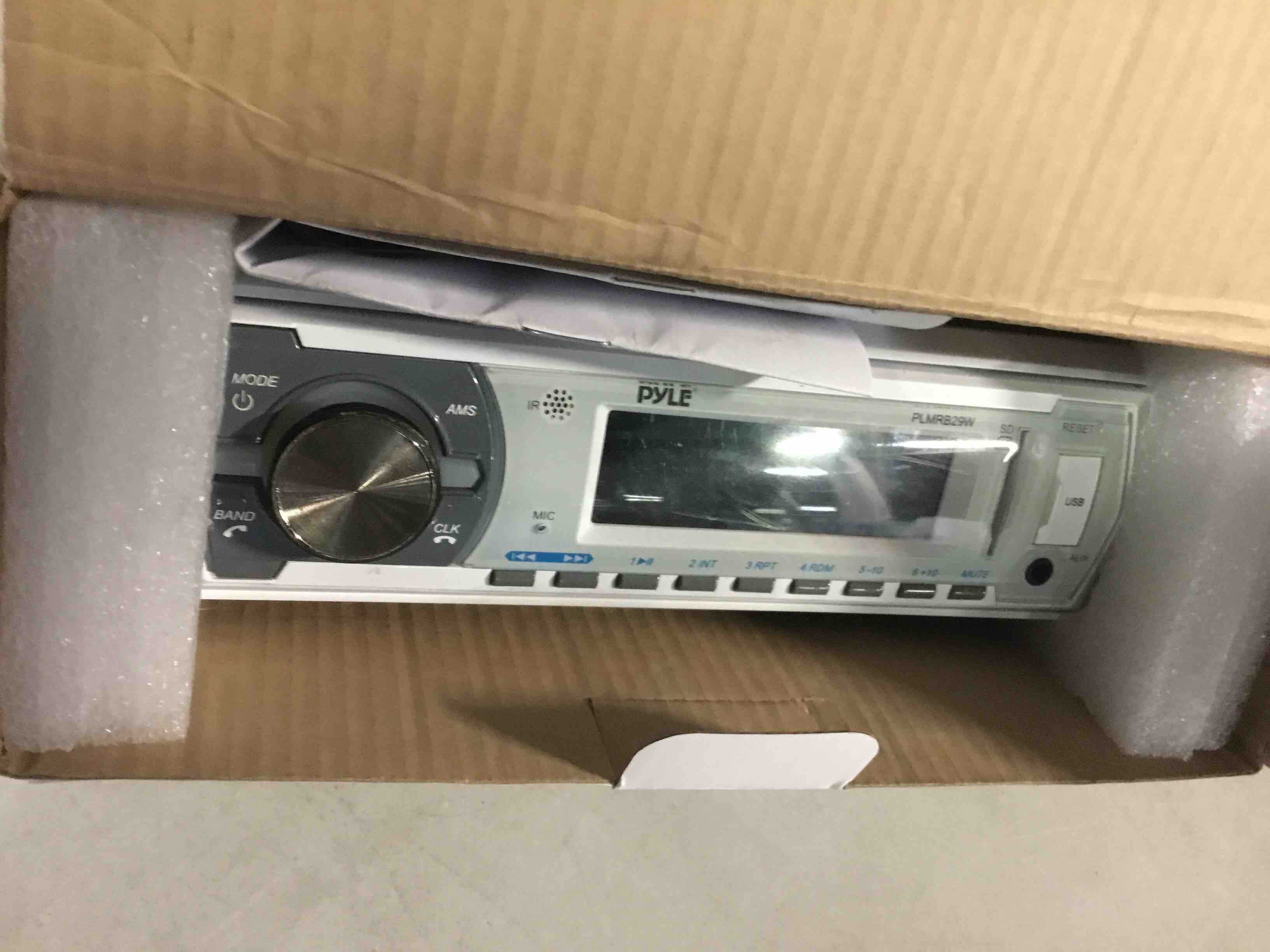 https://s3.amazonaws.com/lotting-images-prod/bidfta/RED5546205_1698677527367.jpeg