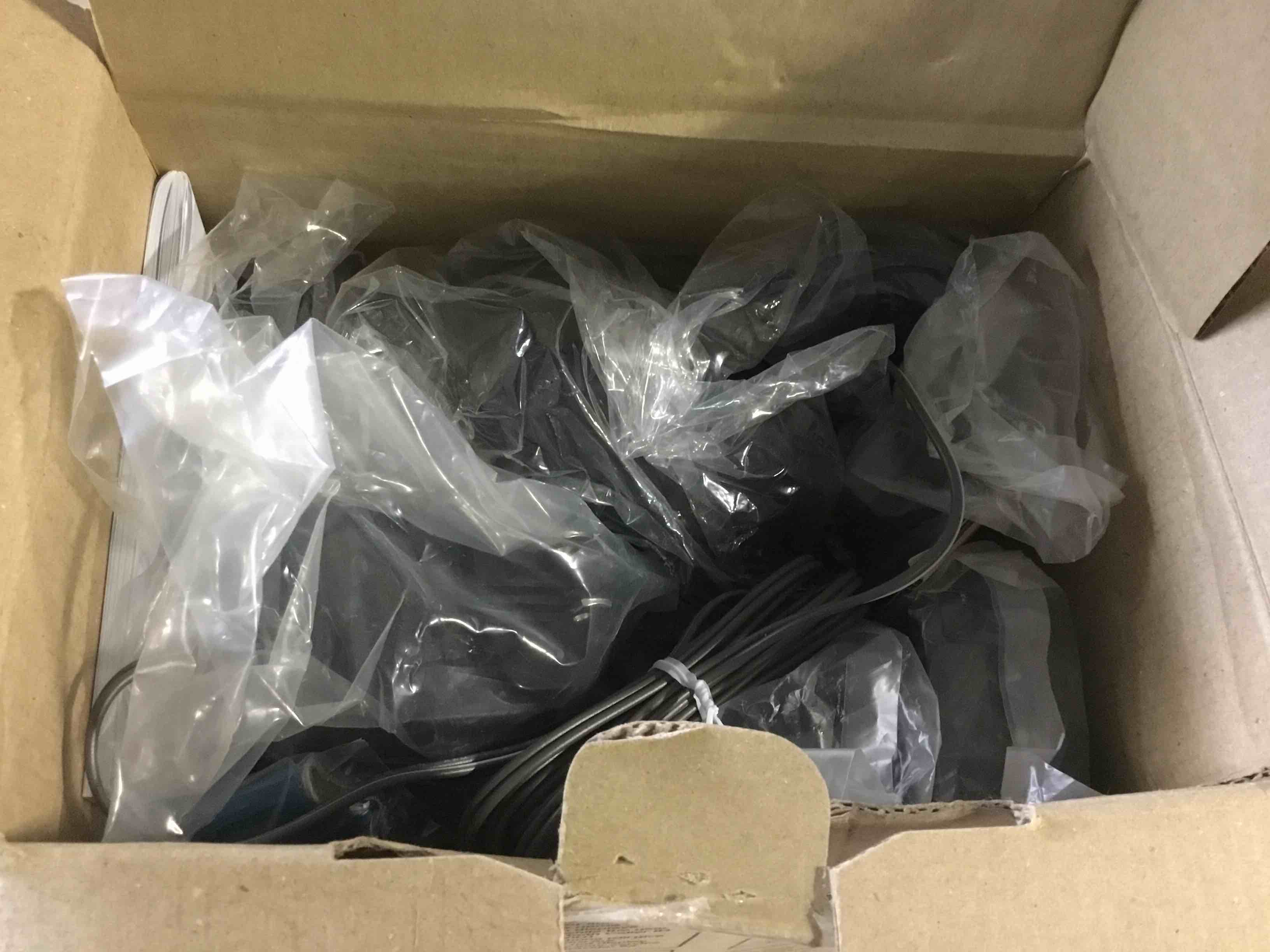 https://s3.amazonaws.com/lotting-images-prod/bidfta/RED5546230_1698681079703.jpeg