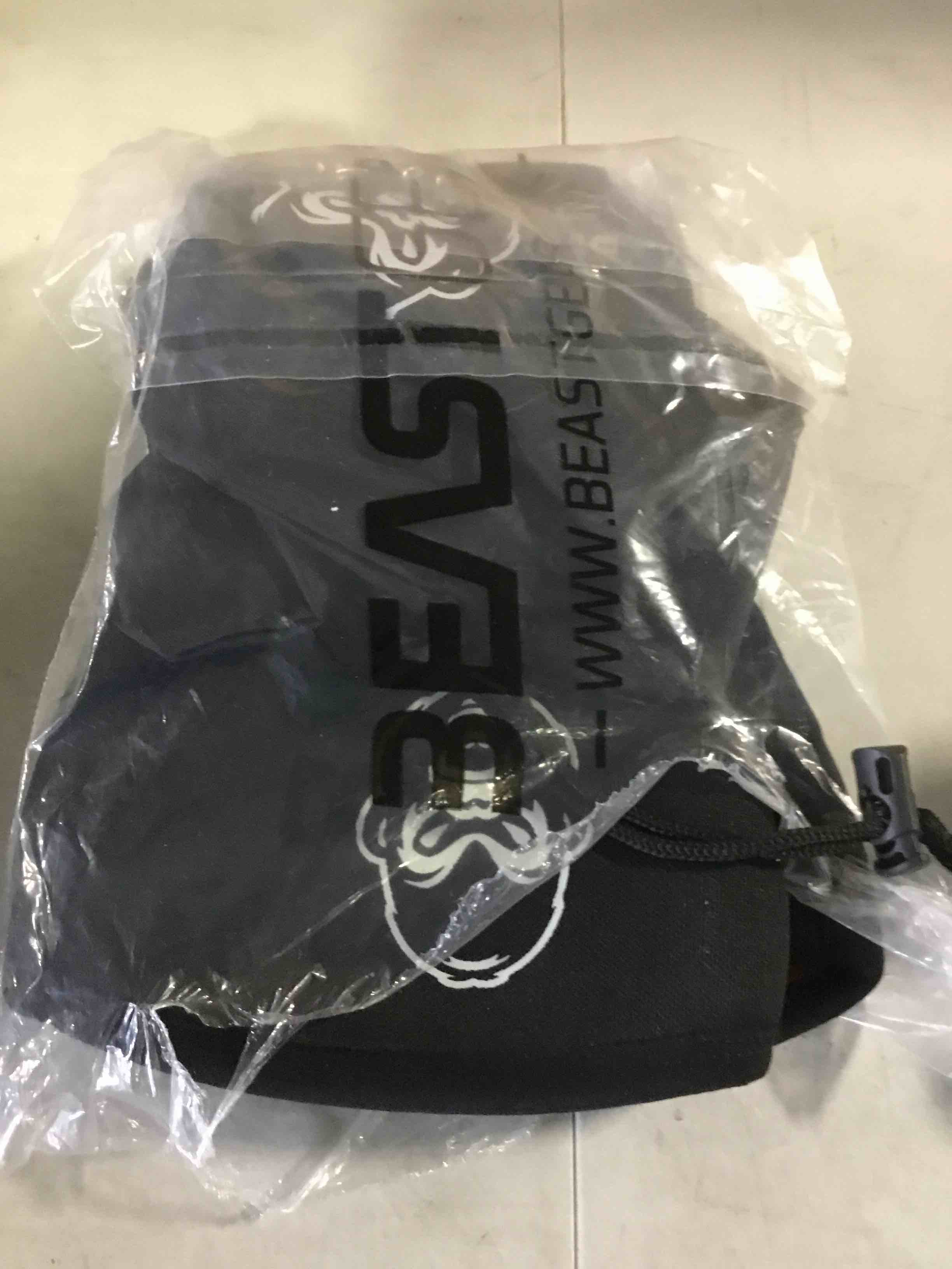 https://s3.amazonaws.com/lotting-images-prod/bidfta/RED5546301_1698693218688.jpeg