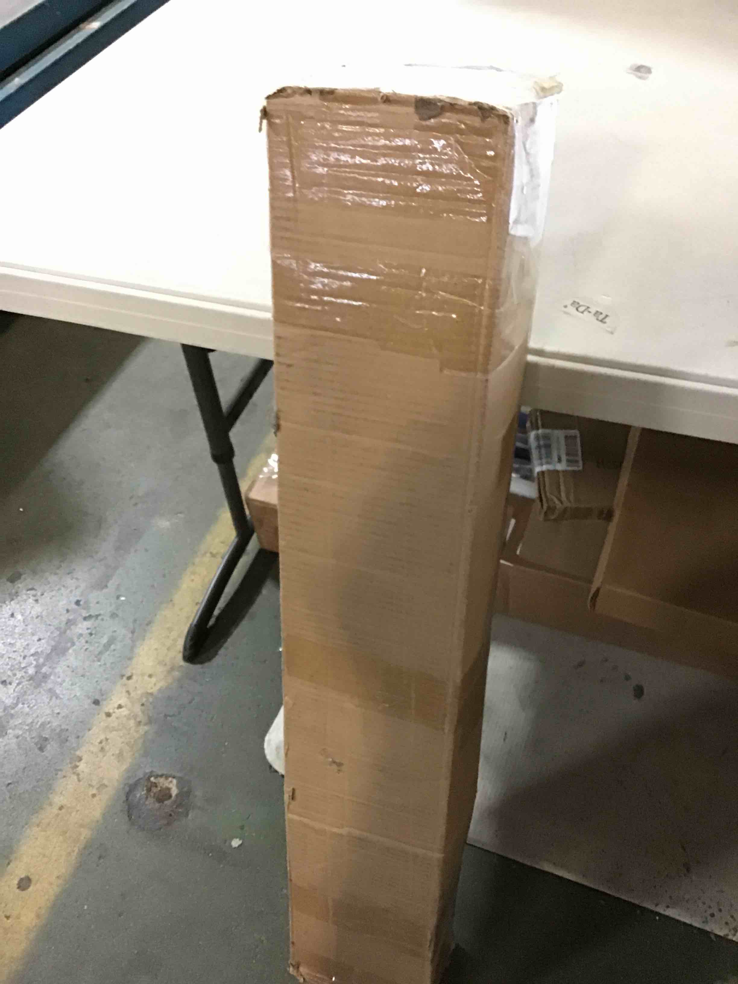 https://s3.amazonaws.com/lotting-images-prod/bidfta/RED5549091_1698775992541.jpeg