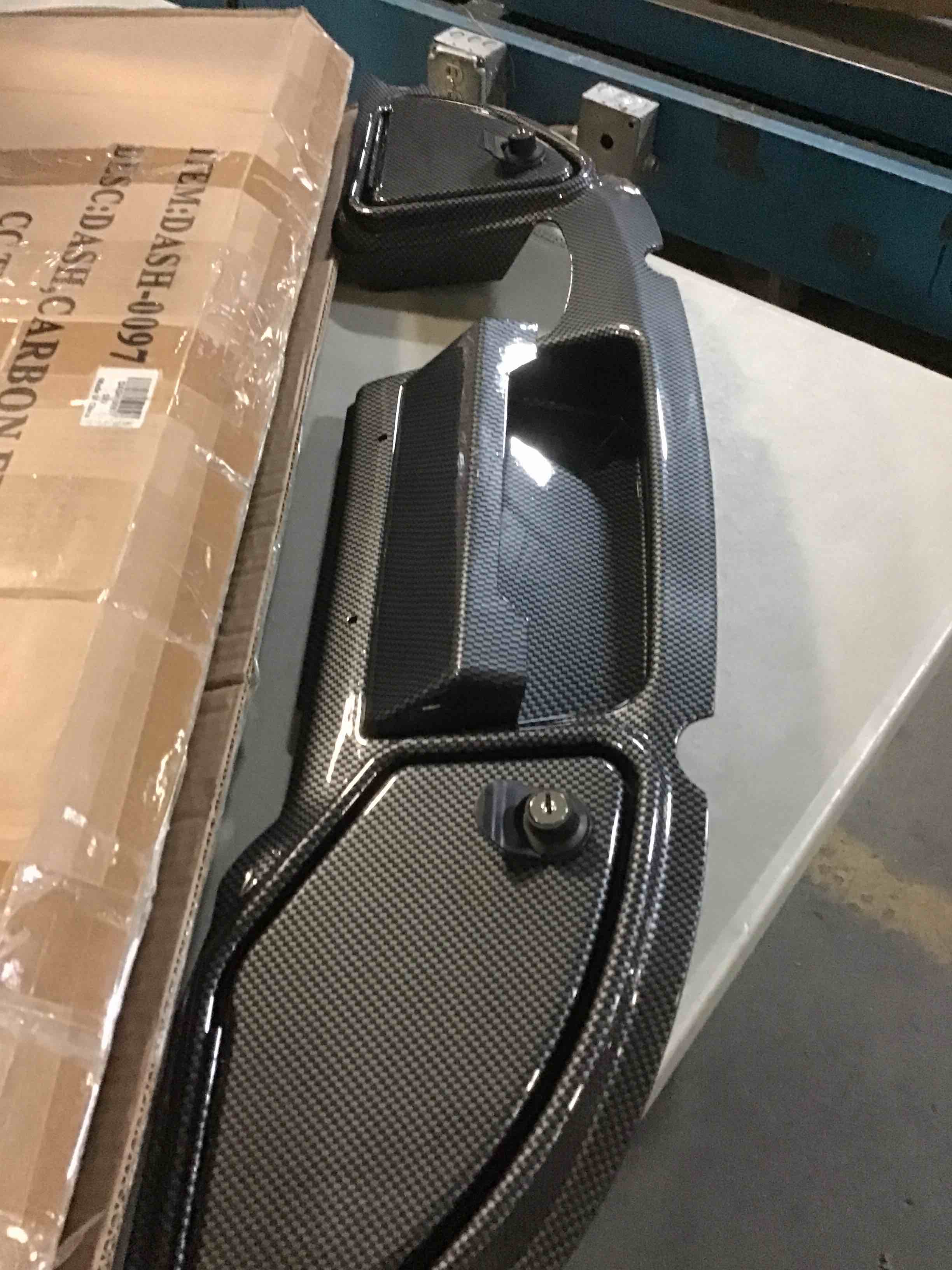 https://s3.amazonaws.com/lotting-images-prod/bidfta/RED5549148_1698841207517.jpeg