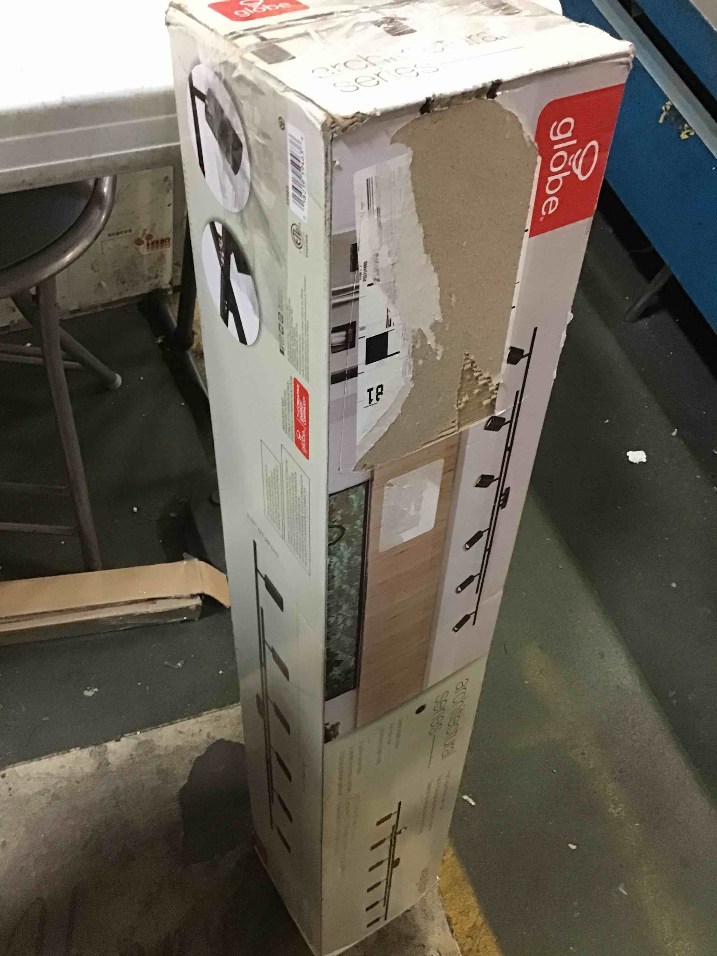 https://s3.amazonaws.com/lotting-images-prod/bidfta/RED5549764_1699366758989.jpeg