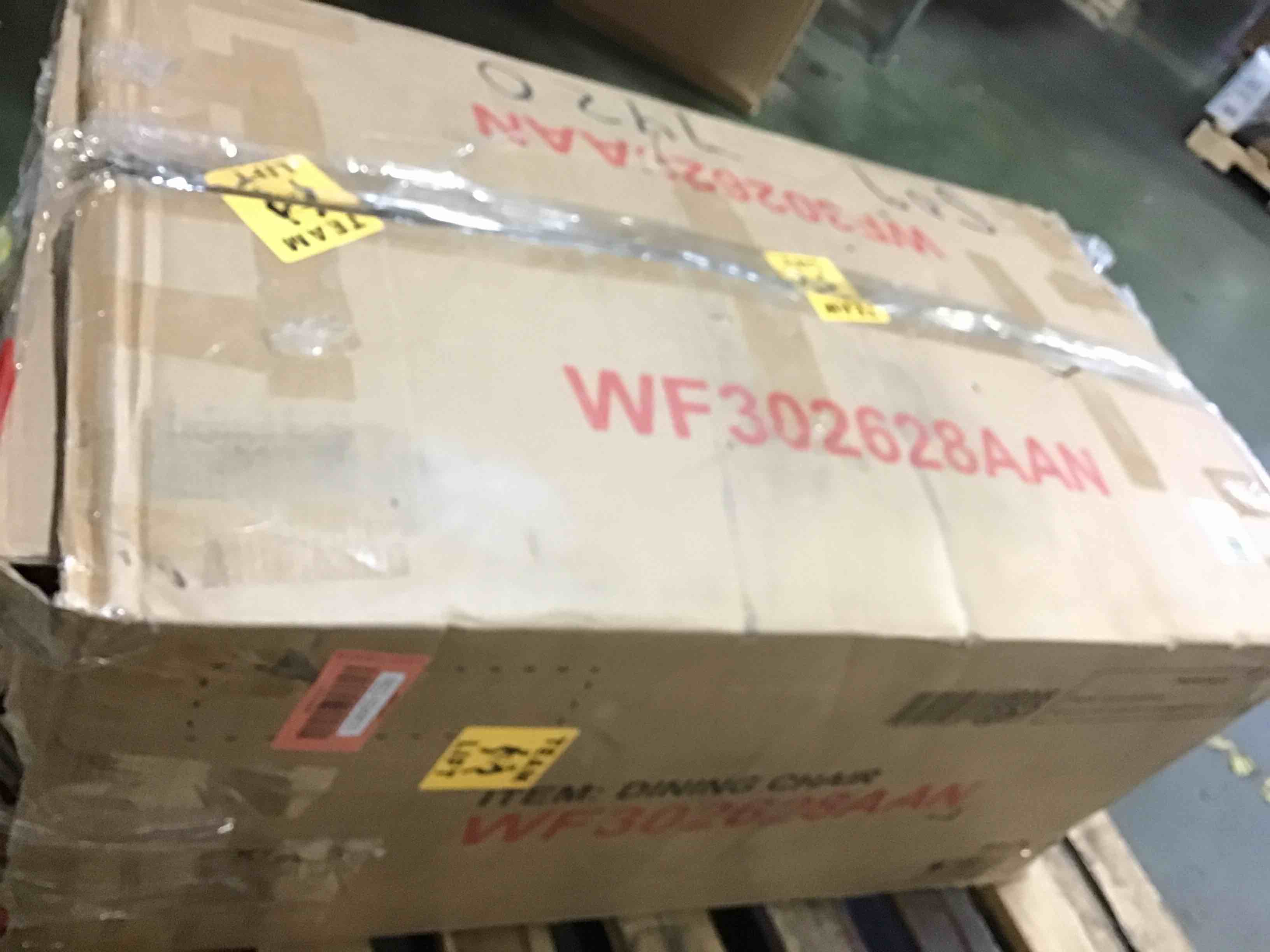 https://s3.amazonaws.com/lotting-images-prod/bidfta/RED5549830_1699377309751.jpeg