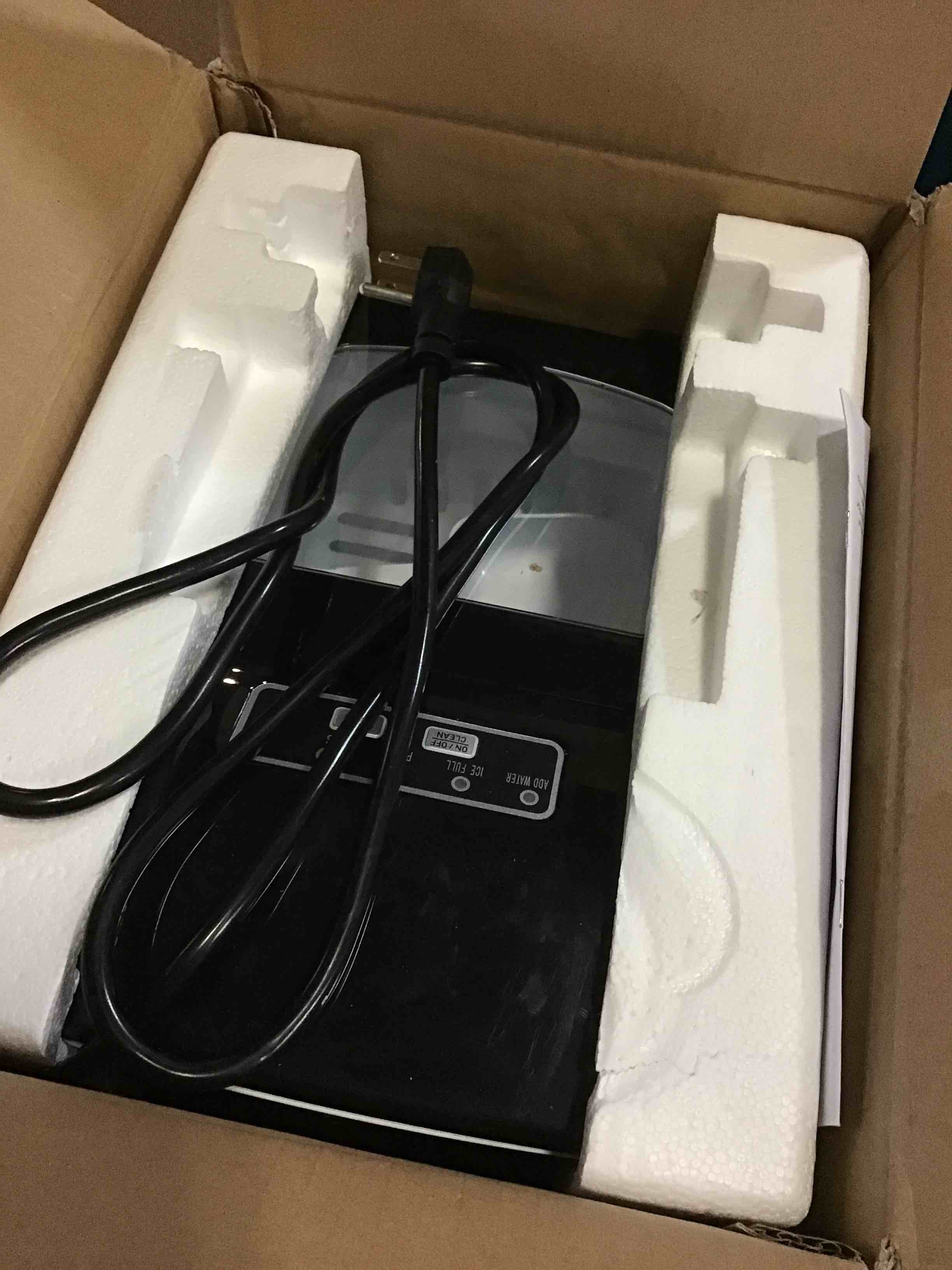 https://s3.amazonaws.com/lotting-images-prod/bidfta/RED5550127_1699892669859.jpeg