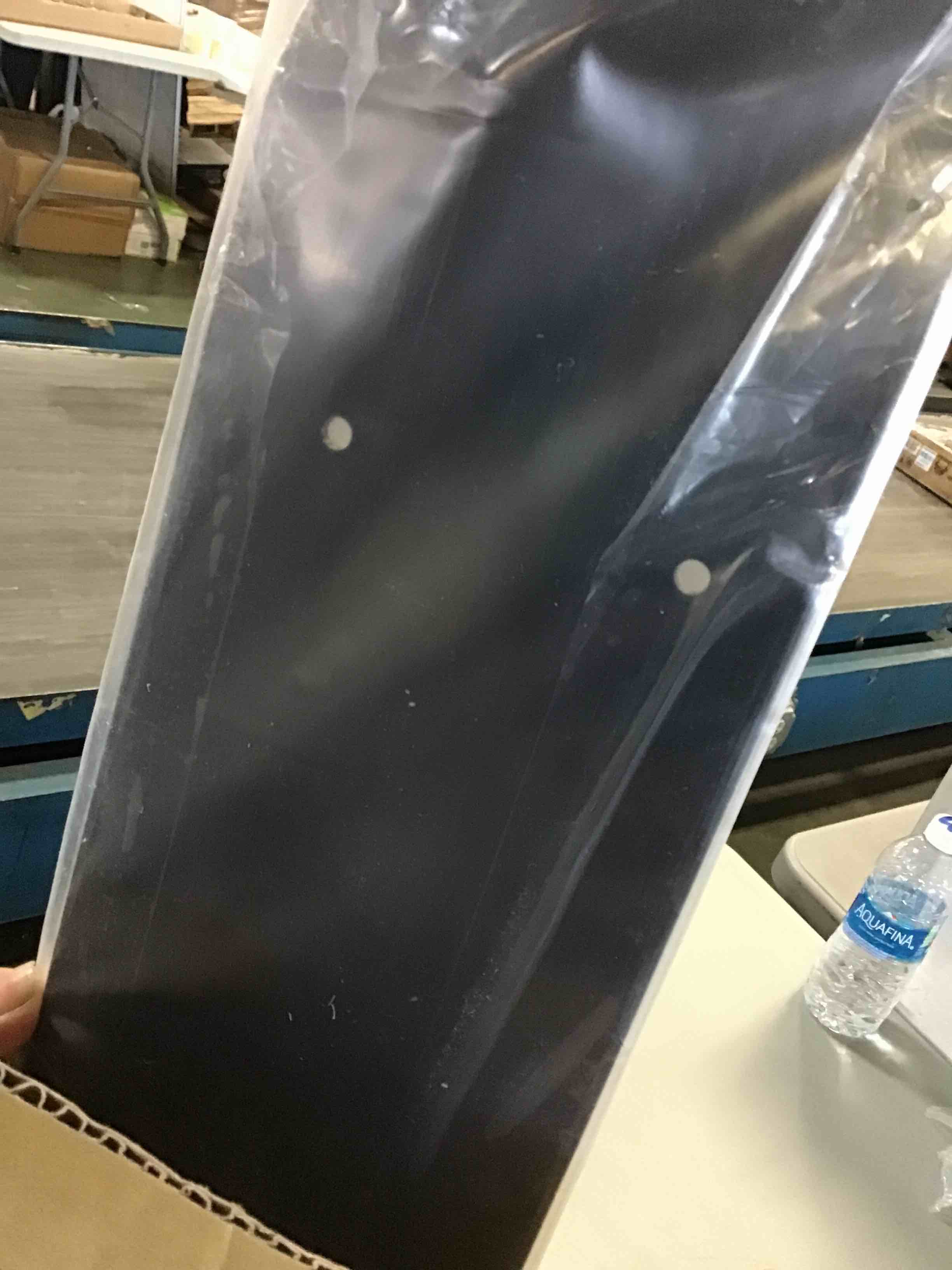 https://s3.amazonaws.com/lotting-images-prod/bidfta/RED5550259_1699970905773.jpeg