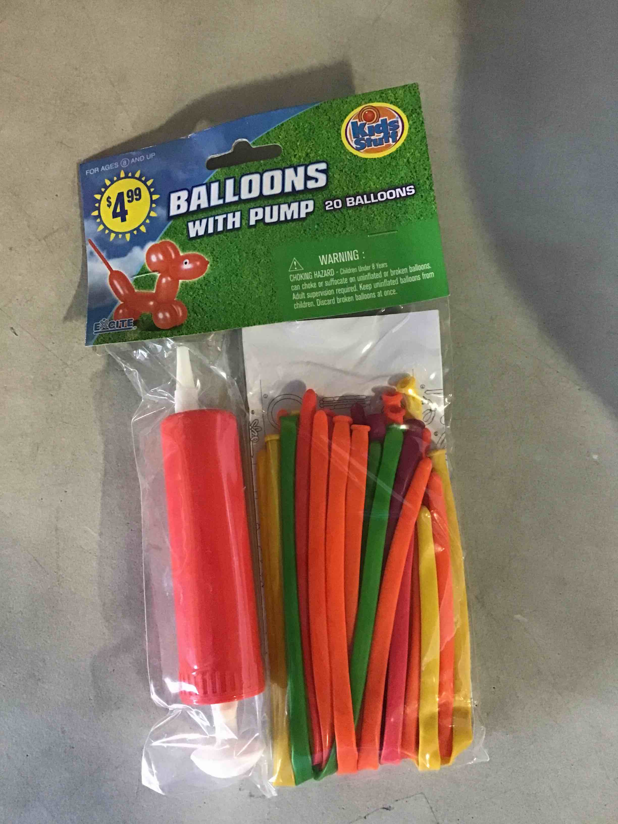 Balloons with pump. 20 count