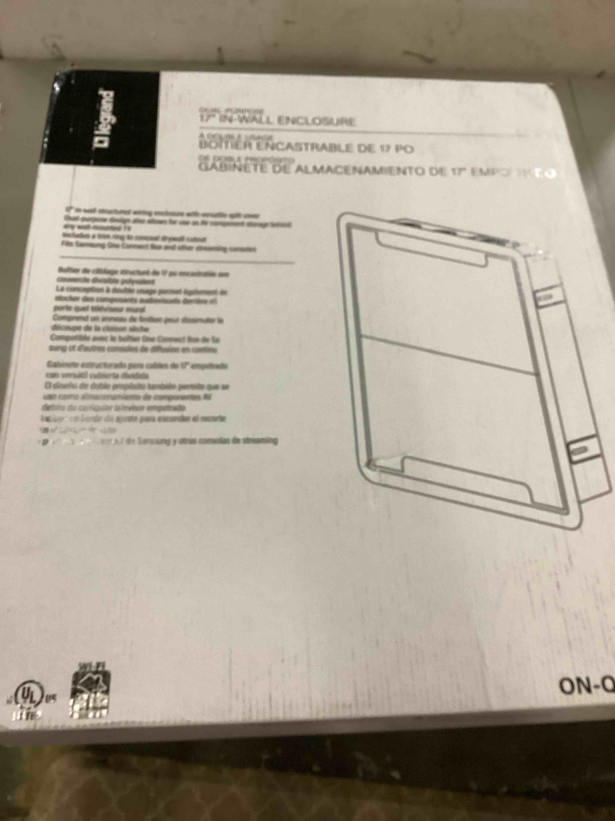 https://s3.amazonaws.com/lotting-images-prod/bidfta/RED5552858_1700860591345.jpeg