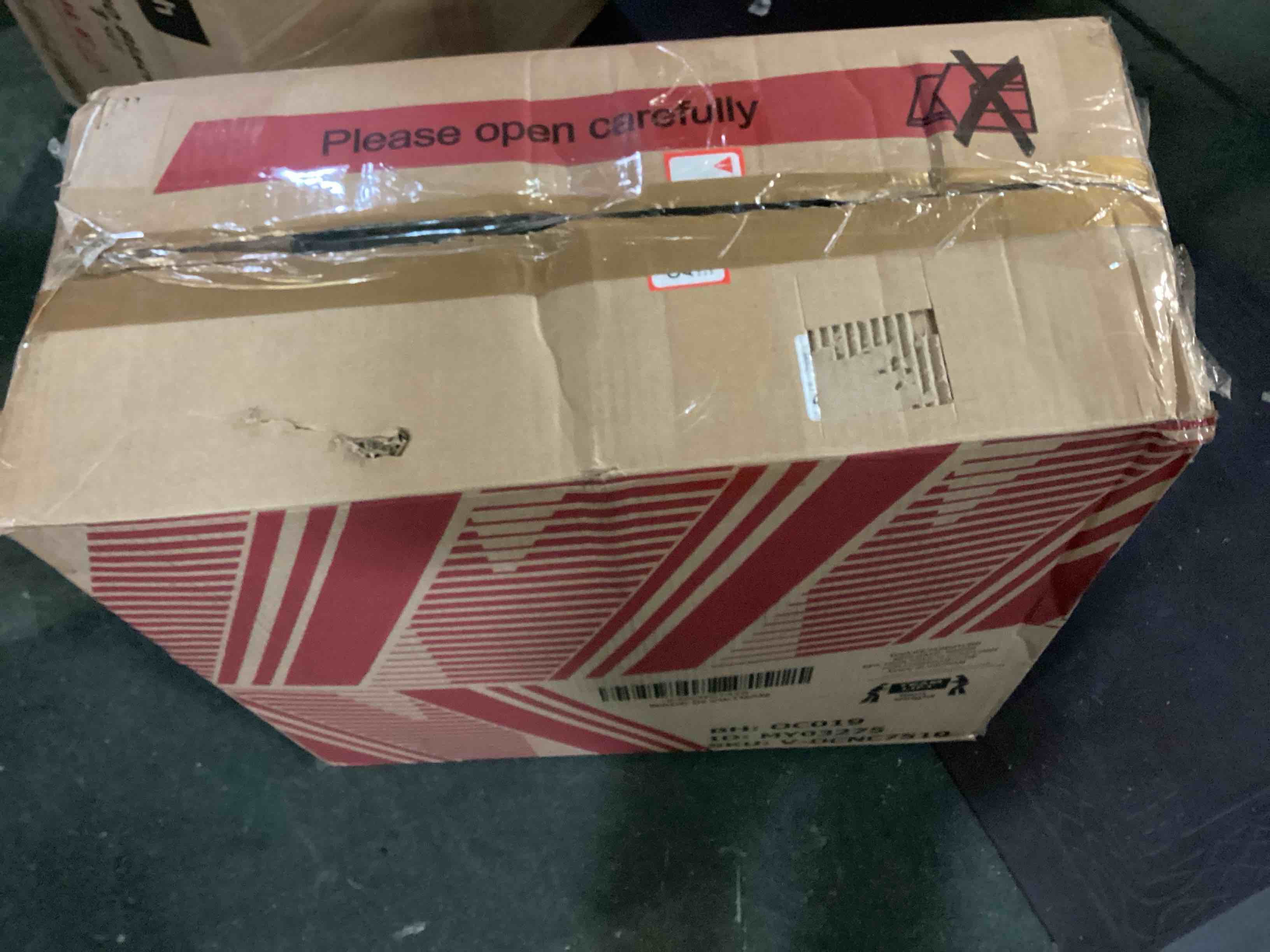 https://s3.amazonaws.com/lotting-images-prod/bidfta/RED5553305_1701710554315.jpeg