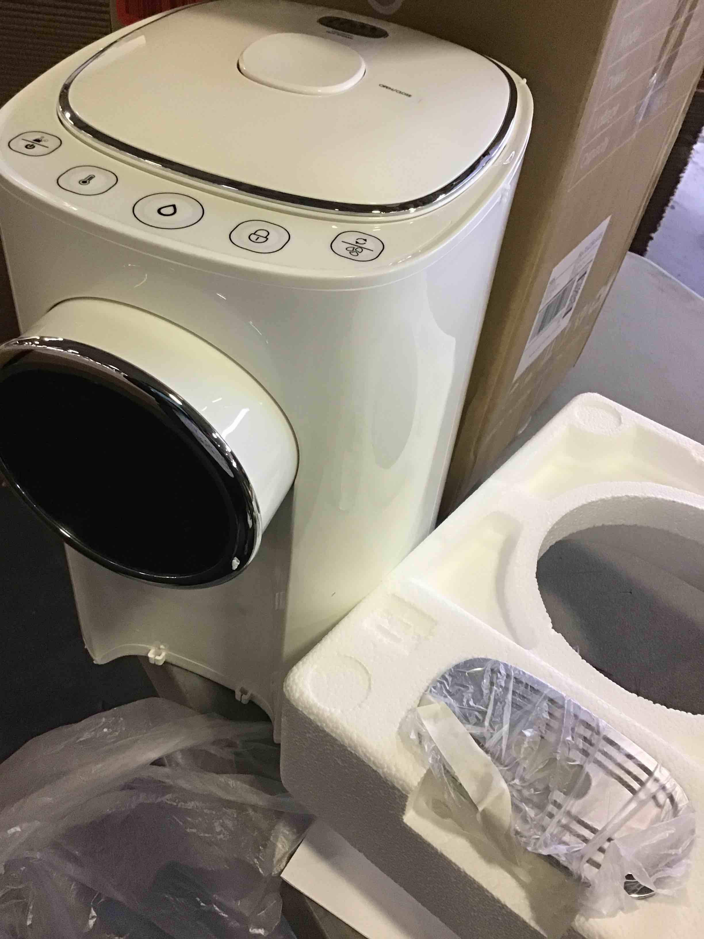 https://s3.amazonaws.com/lotting-images-prod/bidfta/RED5554944_1700851419595.jpeg