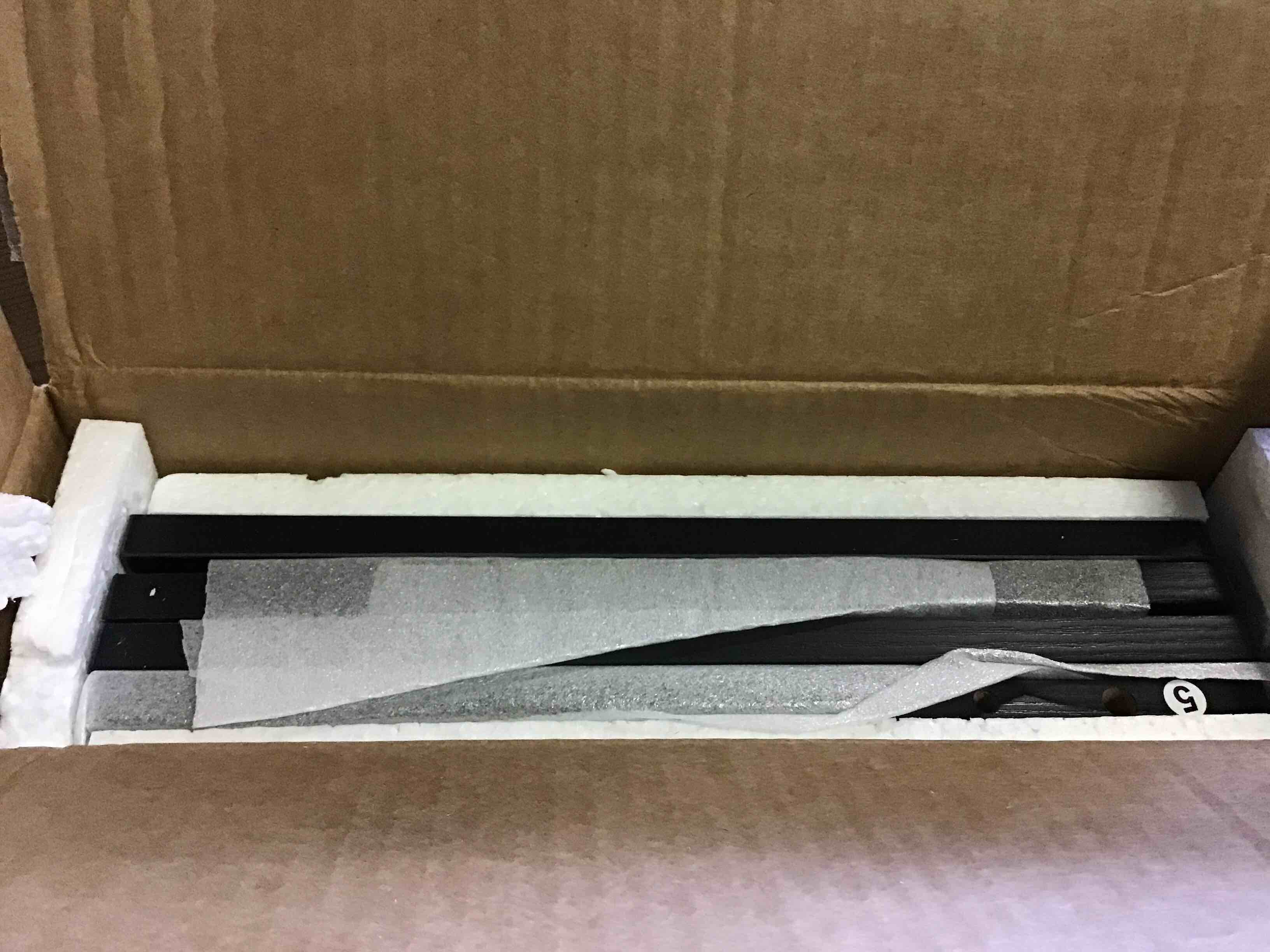 https://s3.amazonaws.com/lotting-images-prod/bidfta/RED5554945_1700851593783.jpeg