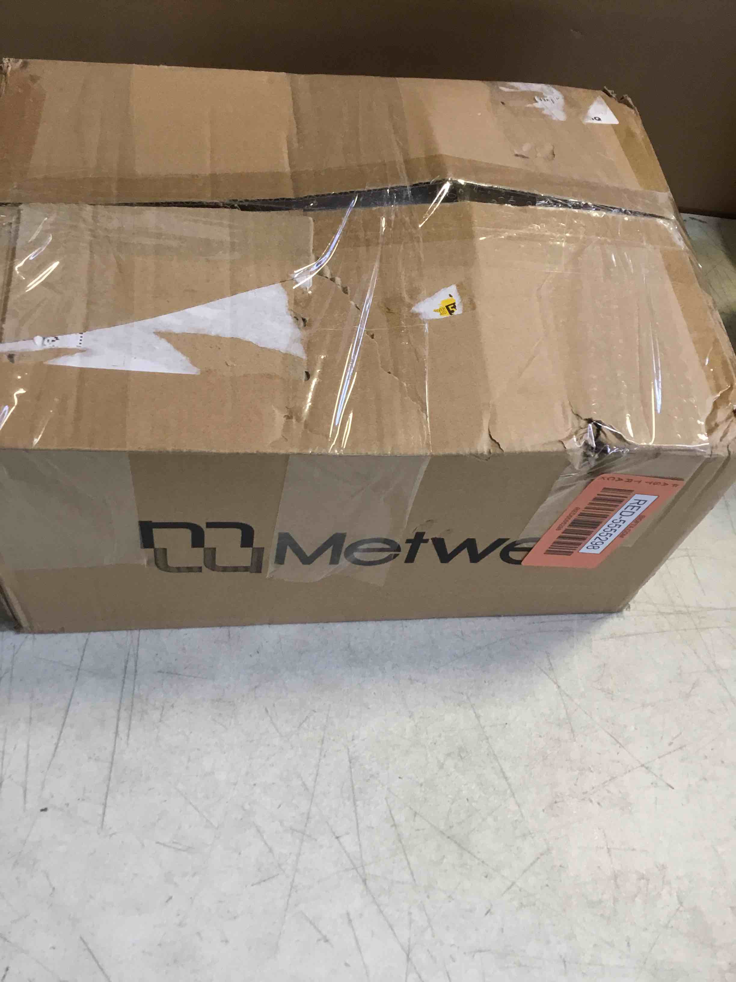 https://s3.amazonaws.com/lotting-images-prod/bidfta/RED5555298_1701358571944.jpeg