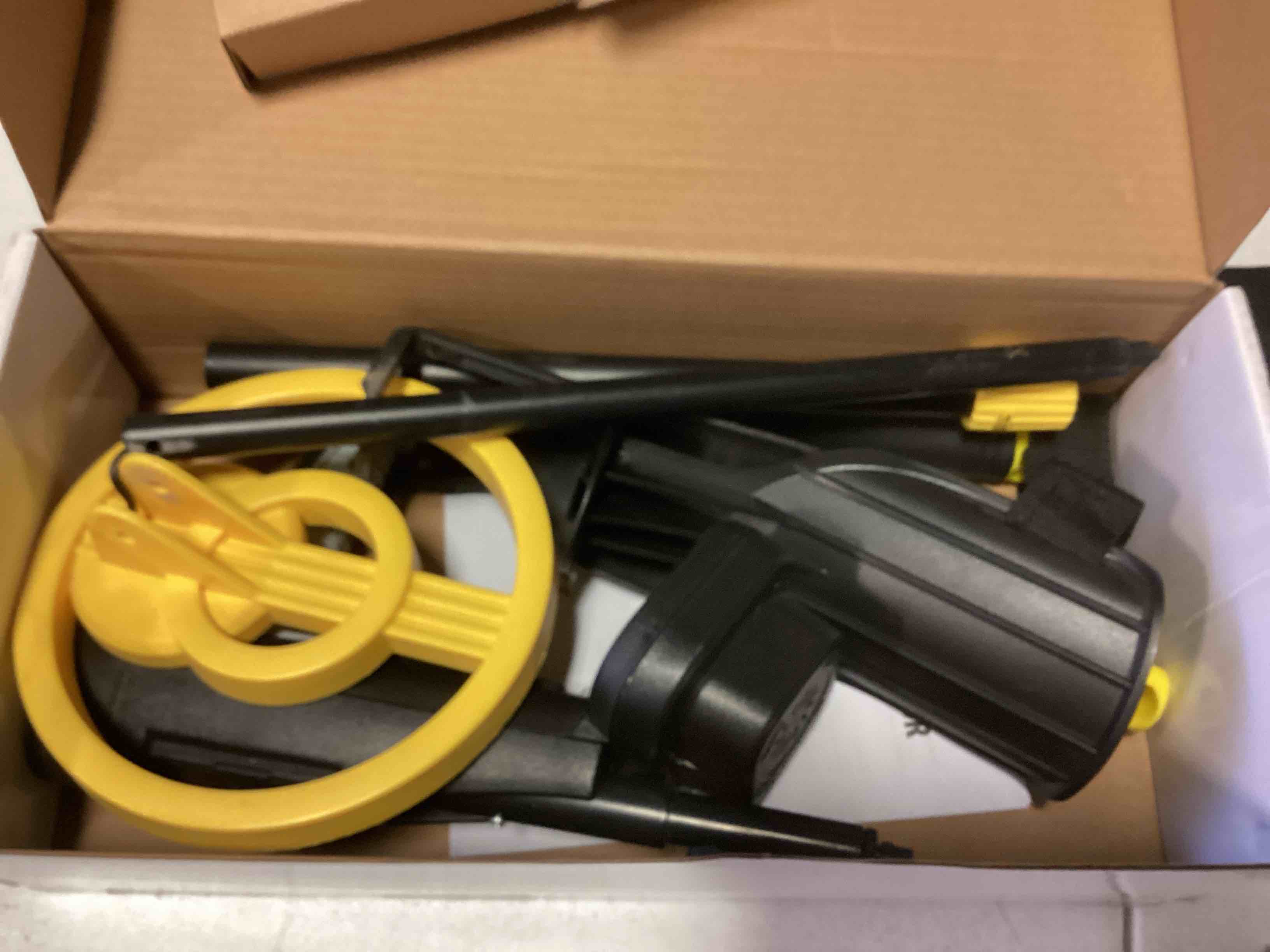 https://s3.amazonaws.com/lotting-images-prod/bidfta/RED5555363_1701695336401.jpeg