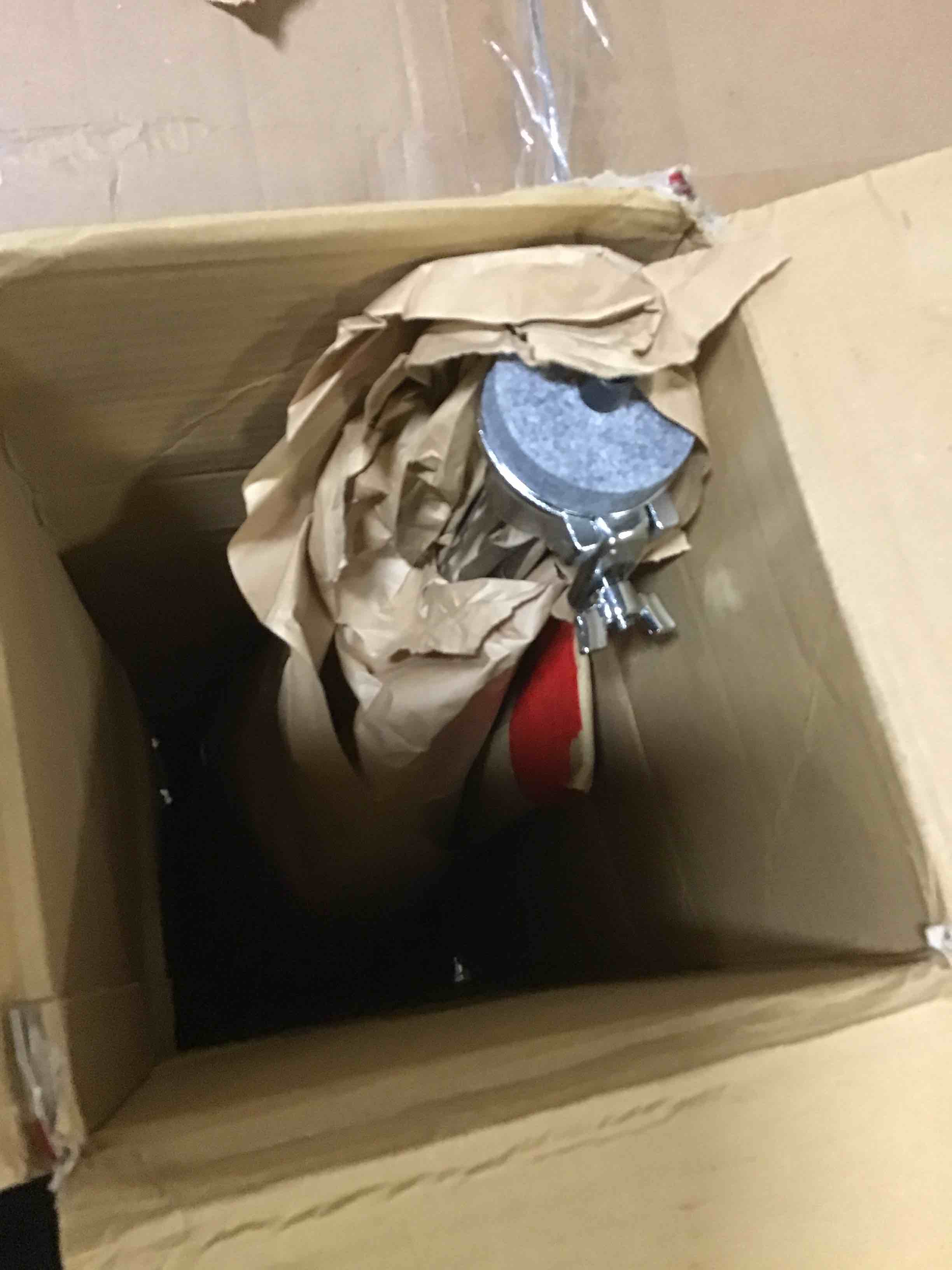 https://s3.amazonaws.com/lotting-images-prod/bidfta/RED5556696_1701118536926.jpeg