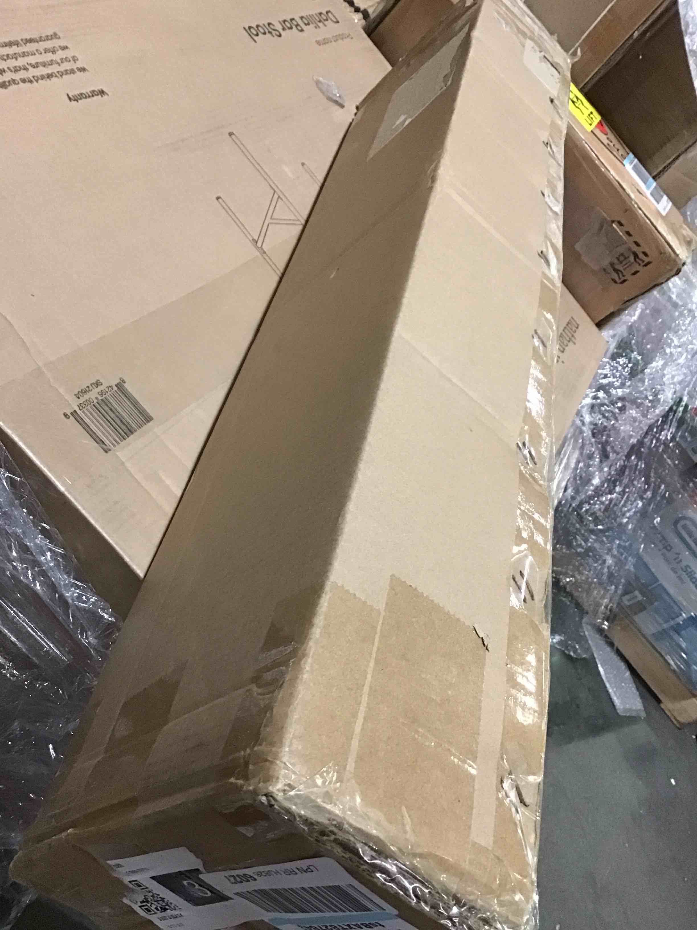 https://s3.amazonaws.com/lotting-images-prod/bidfta/RED5556818_1701190984303.jpeg