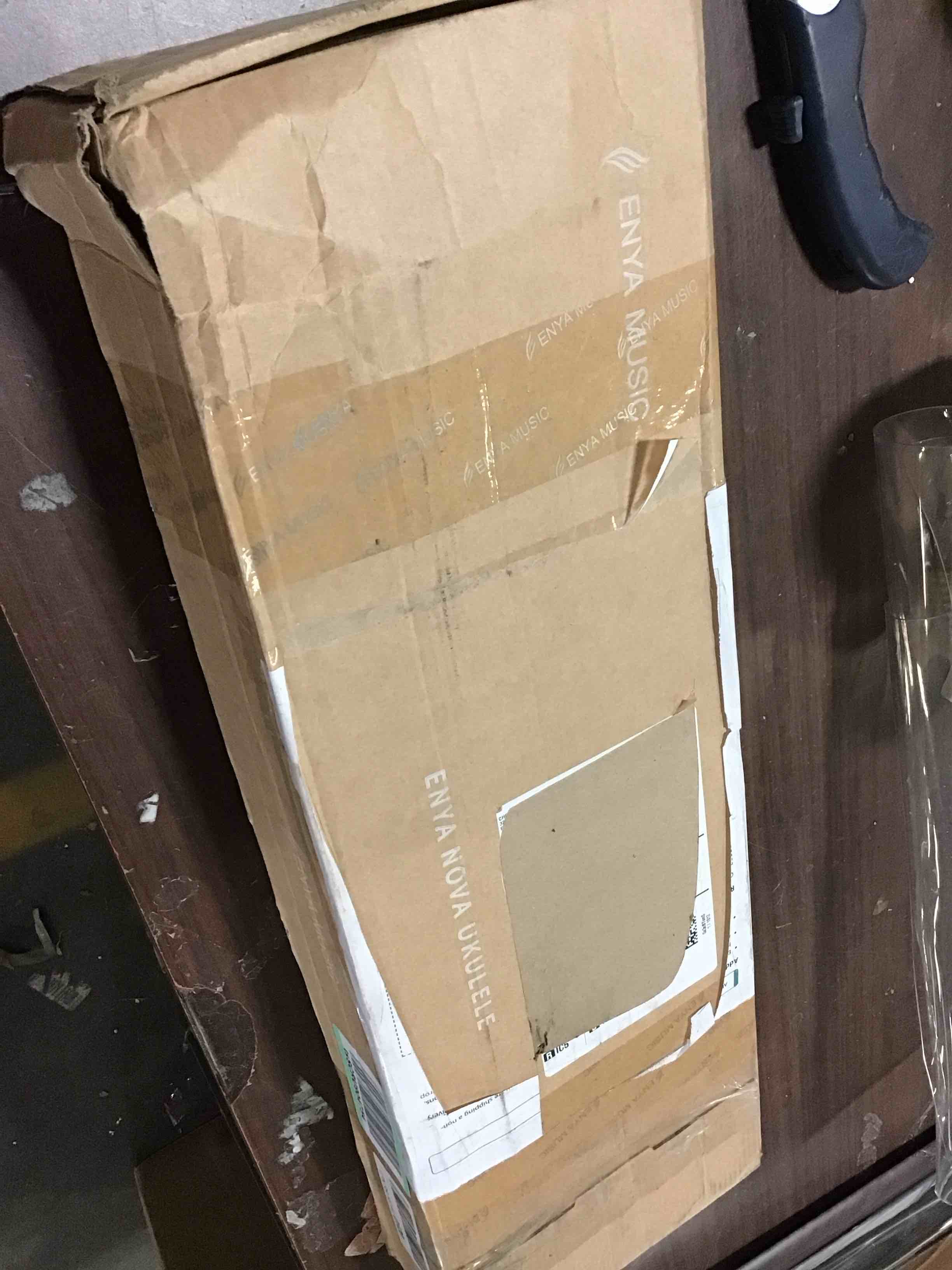 https://s3.amazonaws.com/lotting-images-prod/bidfta/RED5557042_1701282485132.jpeg