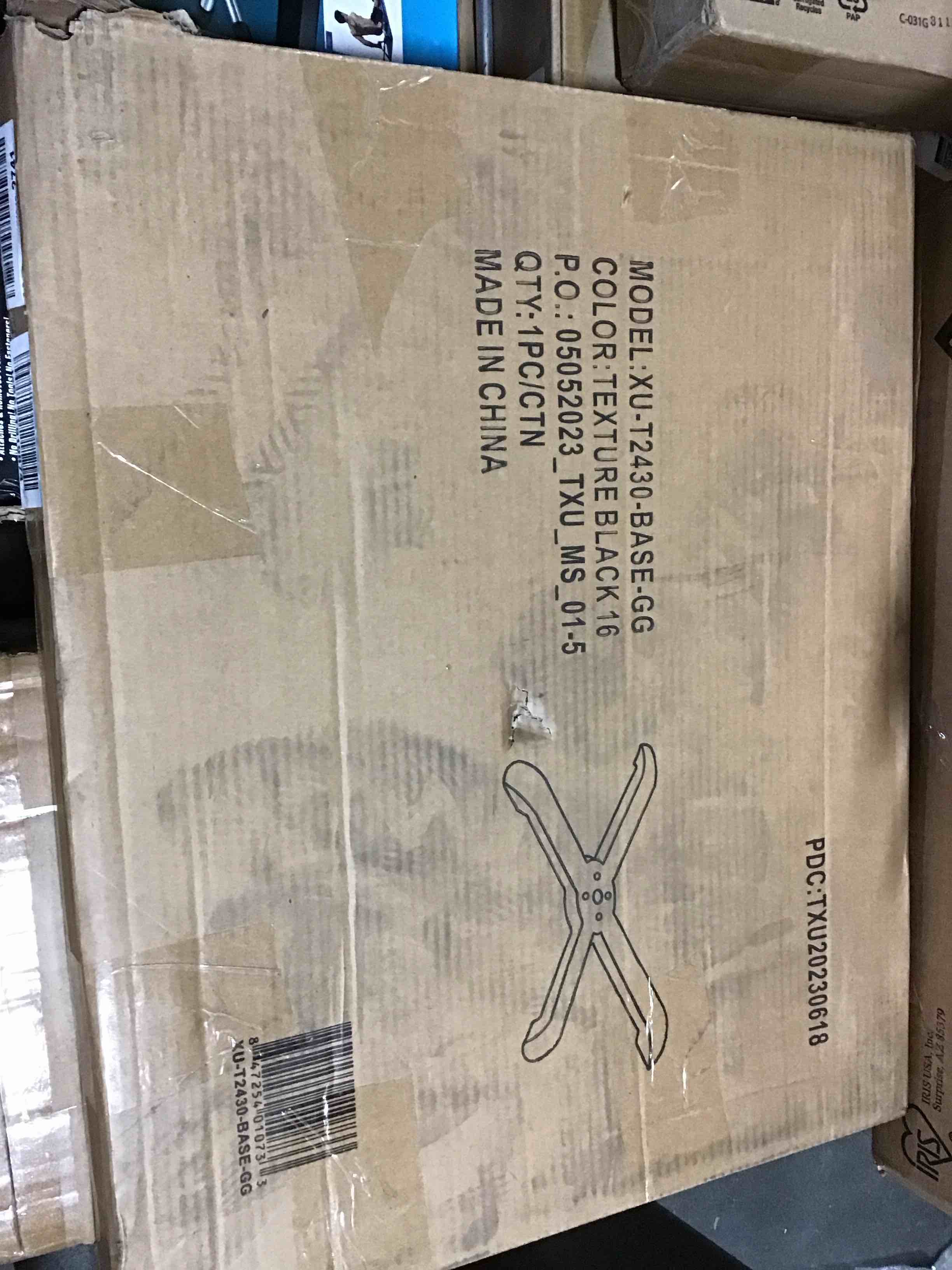 https://s3.amazonaws.com/lotting-images-prod/bidfta/RED5557057_1701283836496.jpeg