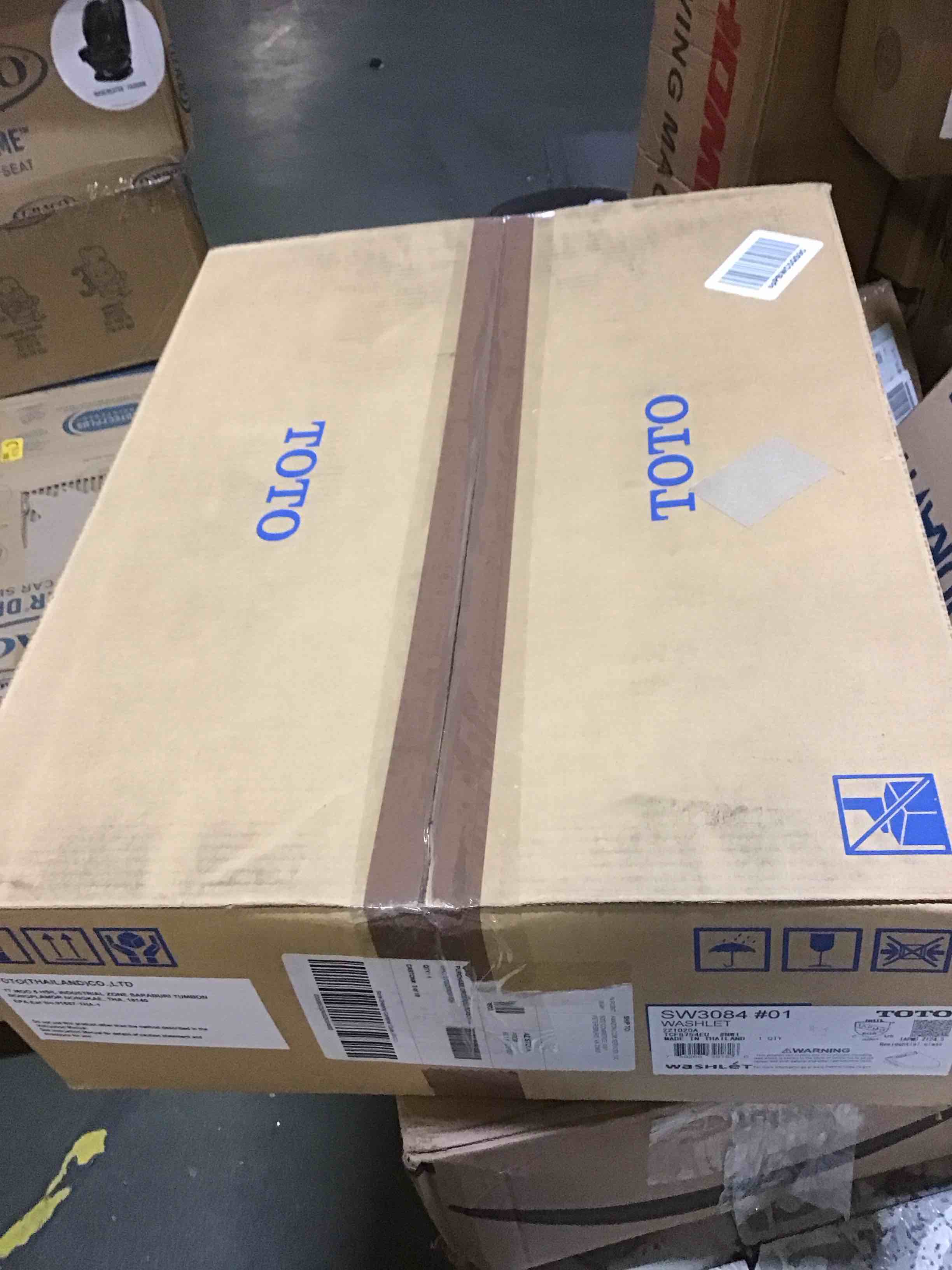 https://s3.amazonaws.com/lotting-images-prod/bidfta/RED5557426_1701451239117.jpeg