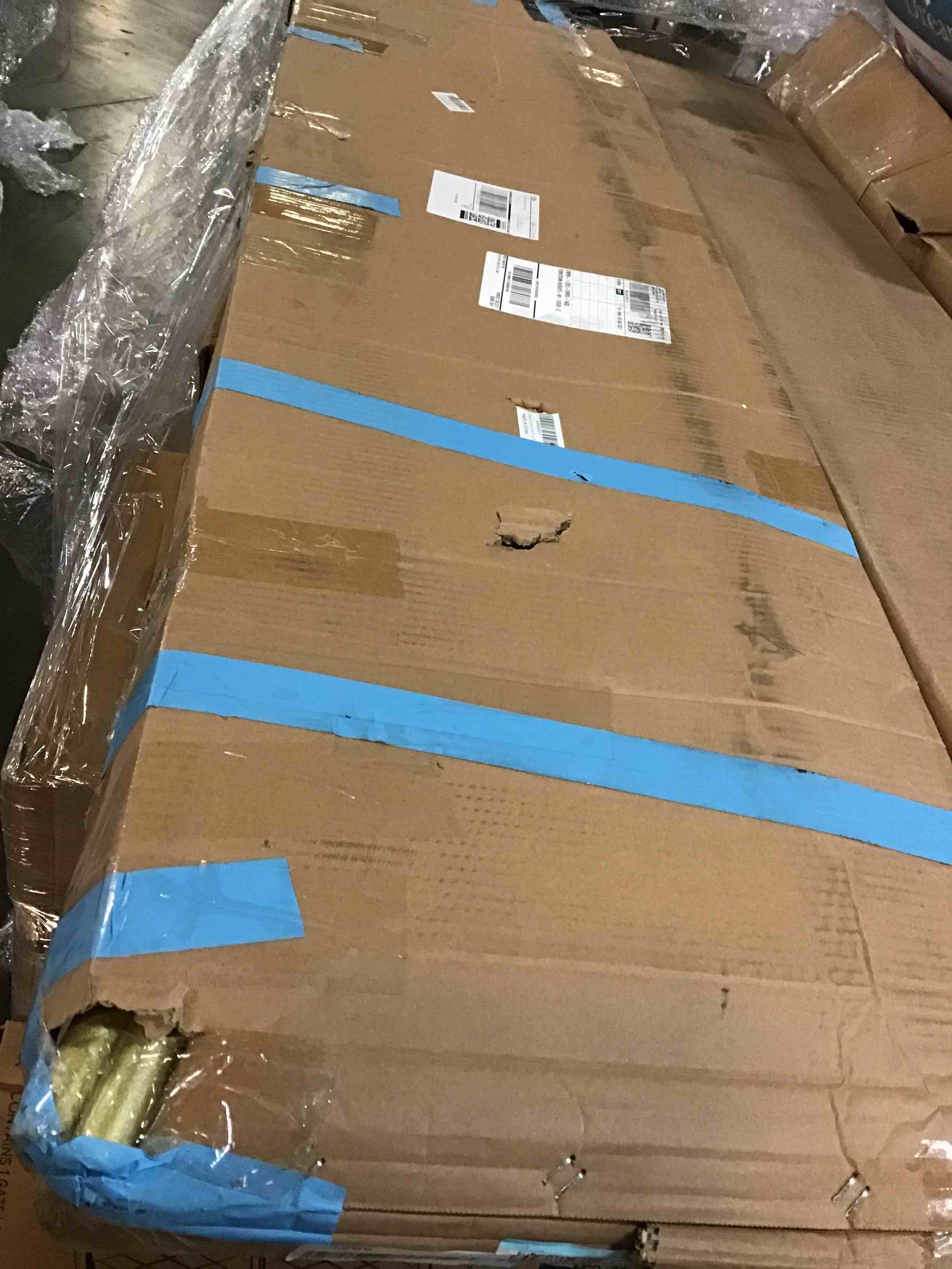 https://s3.amazonaws.com/lotting-images-prod/bidfta/RED5557552_1701700423669.jpeg