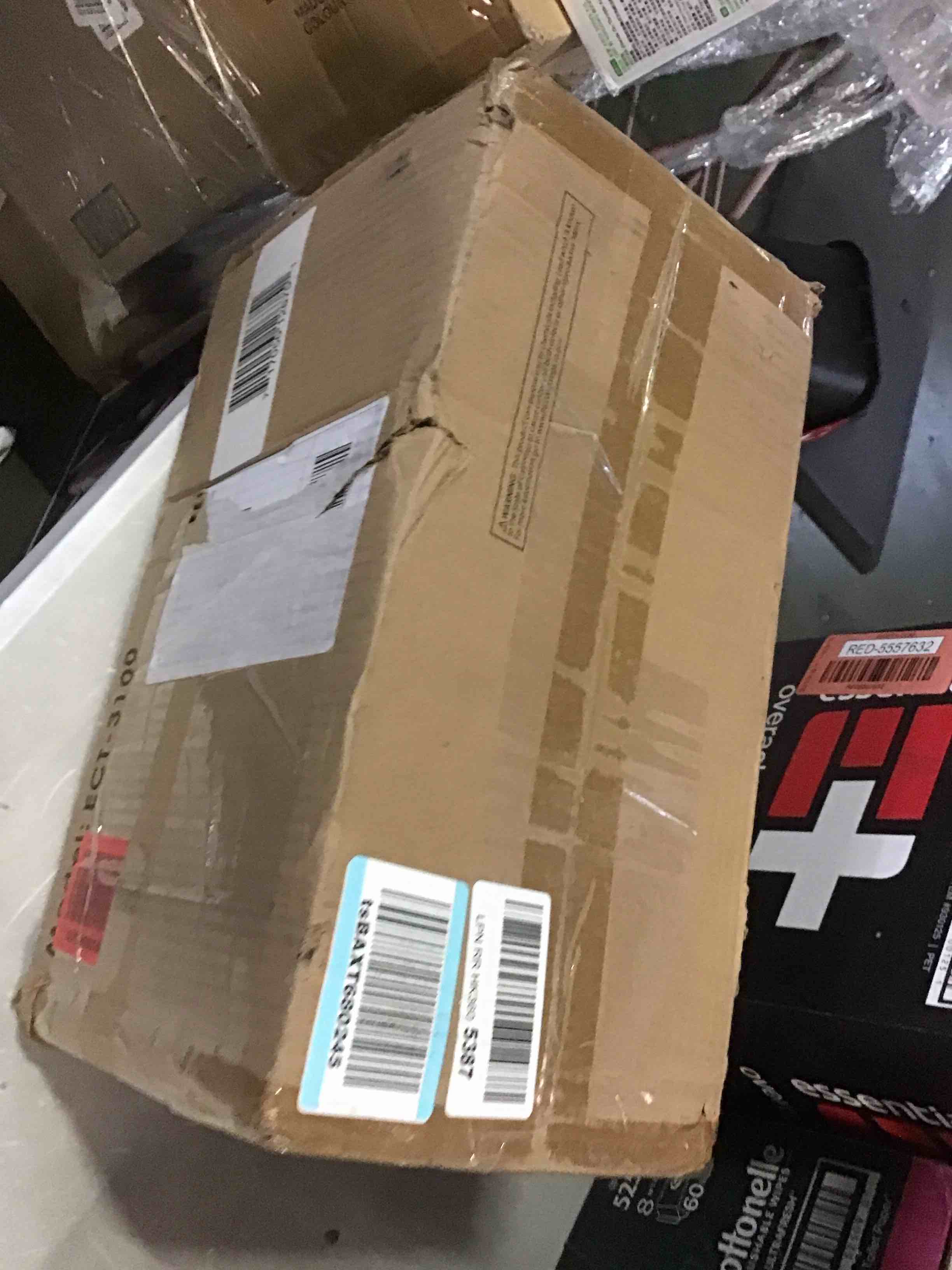 https://s3.amazonaws.com/lotting-images-prod/bidfta/RED5557838_1701797745259.jpeg