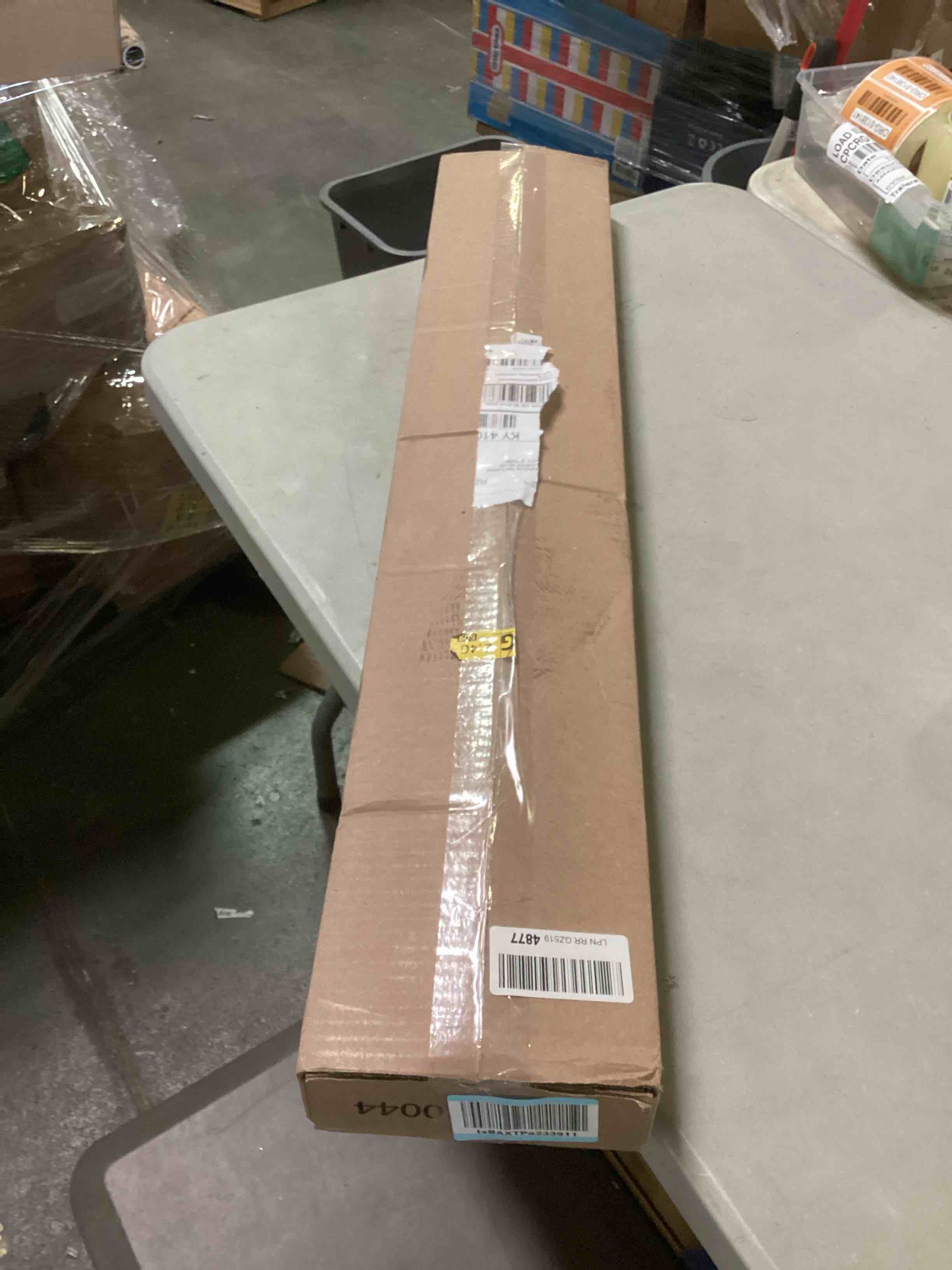 https://s3.amazonaws.com/lotting-images-prod/bidfta/RED5558119_1701273895837.jpeg