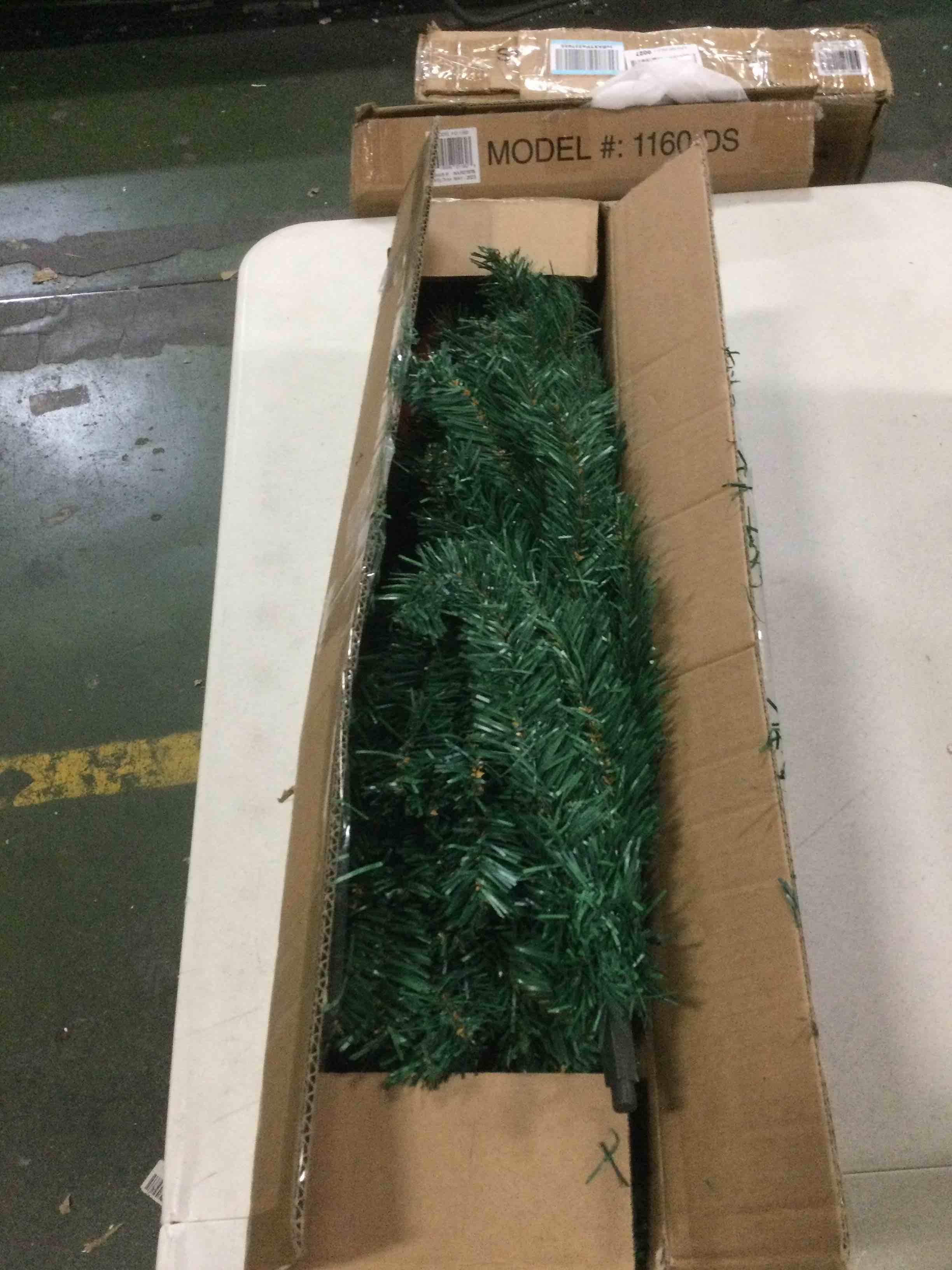 https://s3.amazonaws.com/lotting-images-prod/bidfta/RED5558679_1701708365782.jpeg