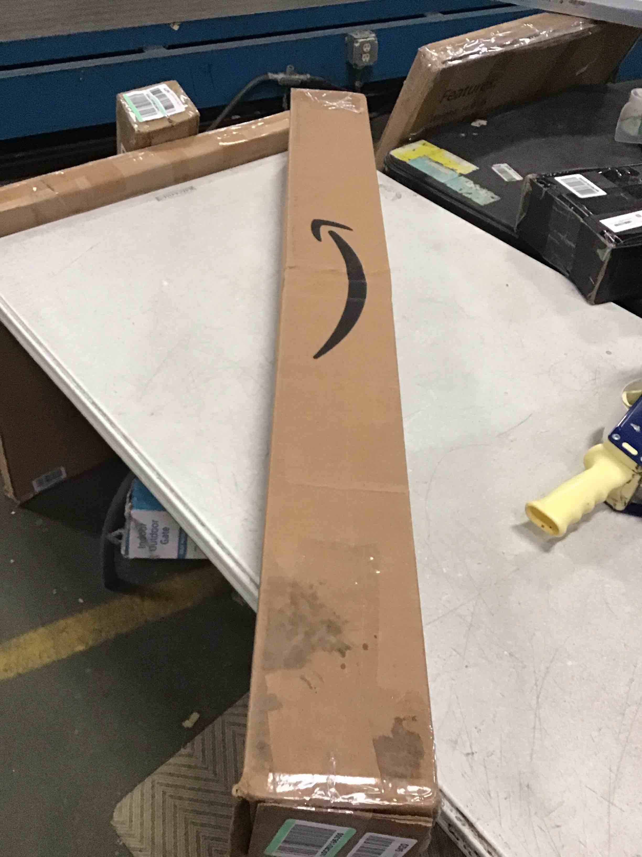 https://s3.amazonaws.com/lotting-images-prod/bidfta/RED5559018_1701870295807.jpeg