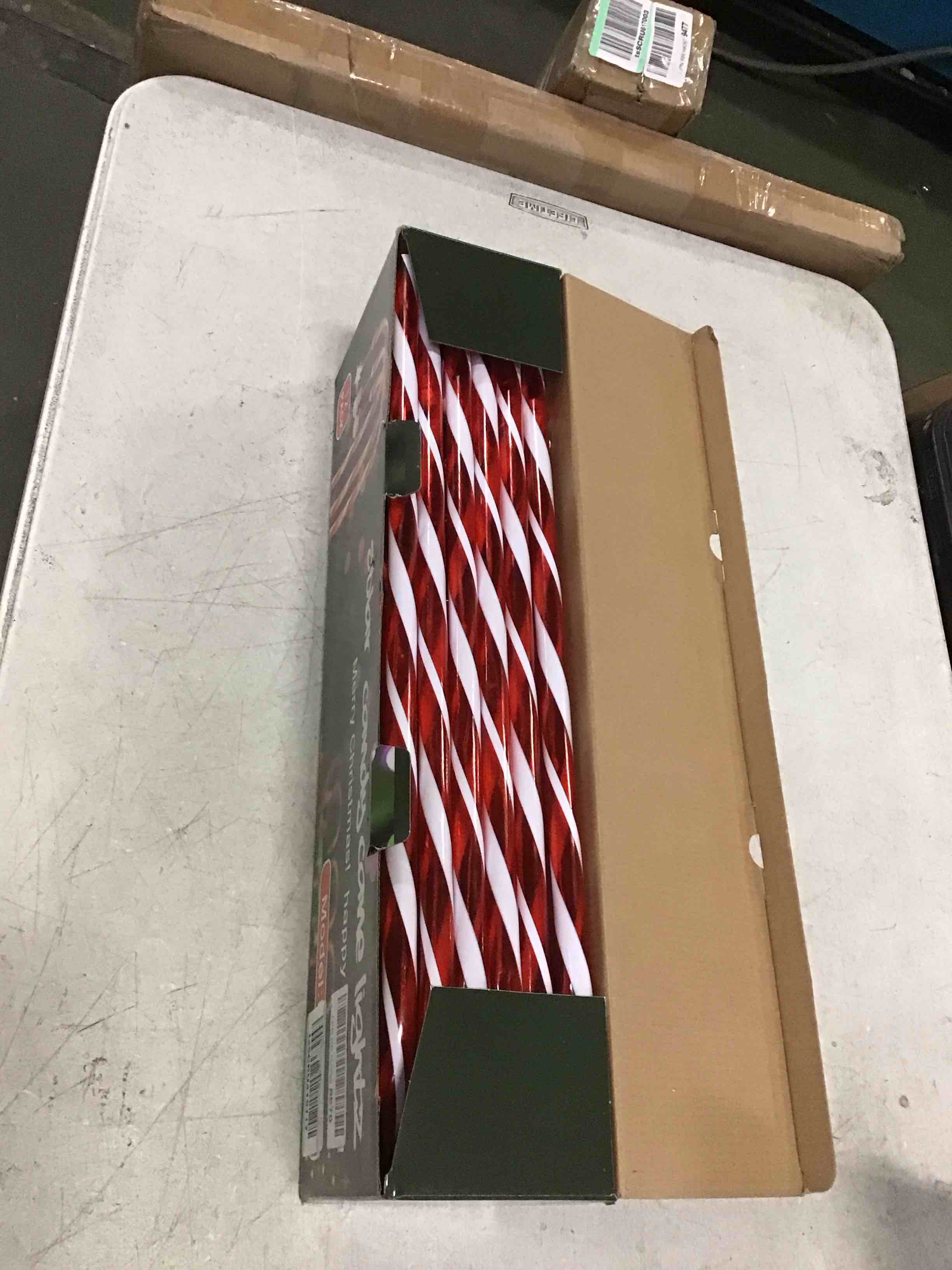 https://s3.amazonaws.com/lotting-images-prod/bidfta/RED5559035_1701872482871.jpeg