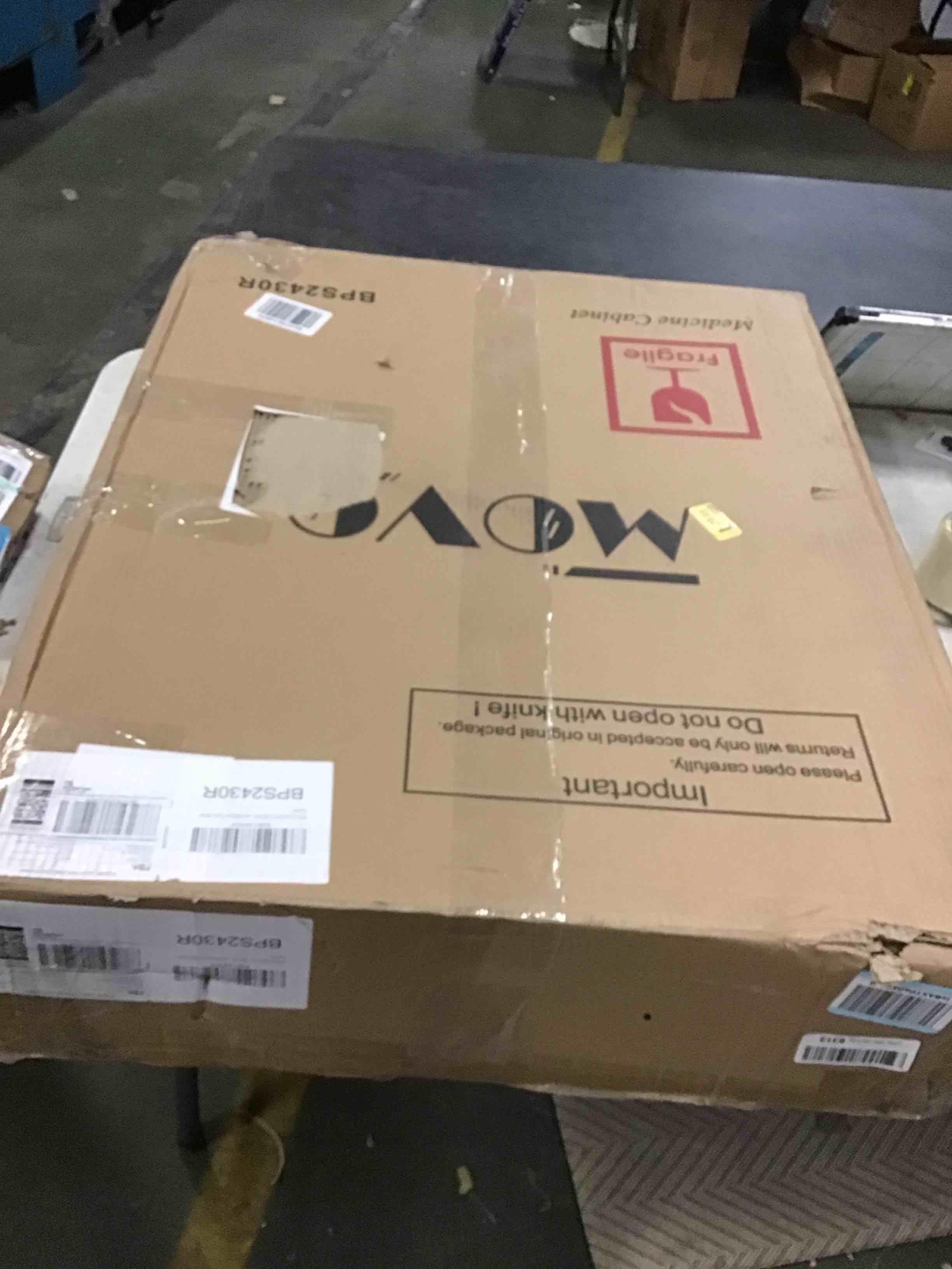 https://s3.amazonaws.com/lotting-images-prod/bidfta/RED5559160_1701892047666.jpeg