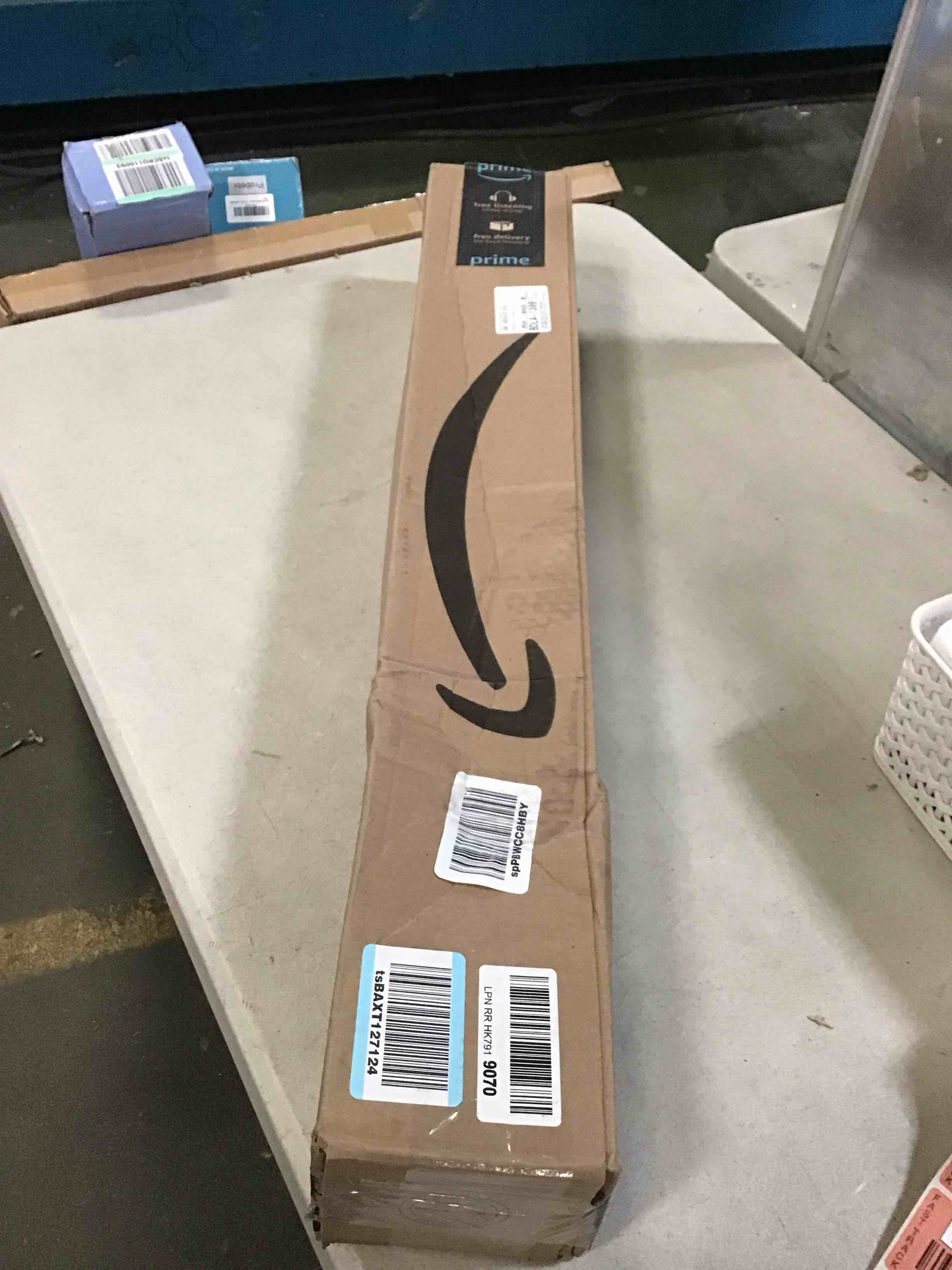 https://s3.amazonaws.com/lotting-images-prod/bidfta/RED5559362_1702052942059.jpeg